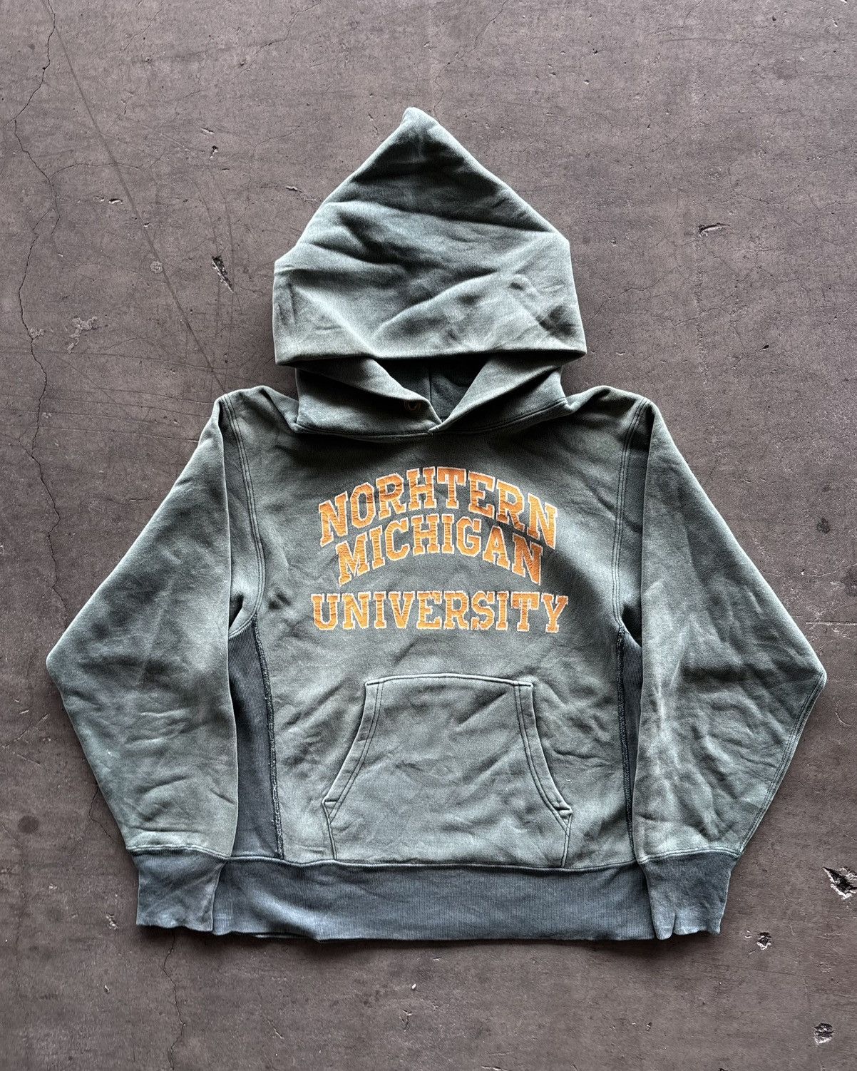 Champion 70s Champions Reverse Weave Distressed Faded Green Hoodie Size US S / EU 44-46 / 1 - 1 Thumbnail