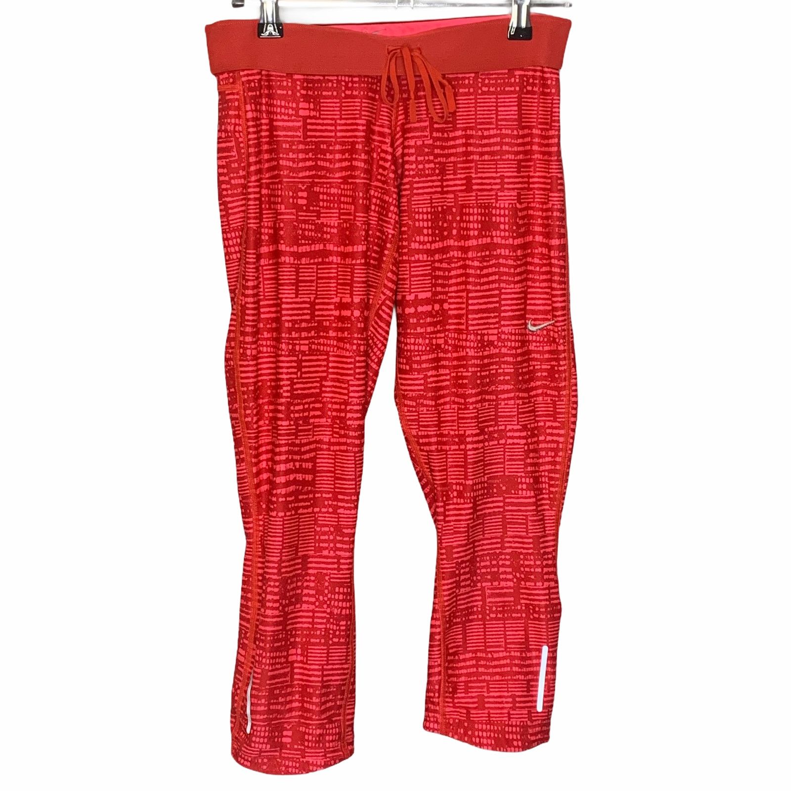 Nike Nike Athleisure Red Pink Stripe Crop Legging Small Dri-Fit Size 27" / US 4 / IT 40 - 4 Thumbnail