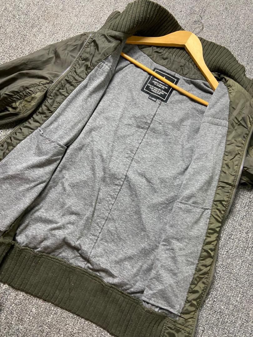 Alpha Industries Alpha Industries Lightweight Bomber Style Jacket (197) Size US XL / EU 56 / 4 - 6 Thumbnail