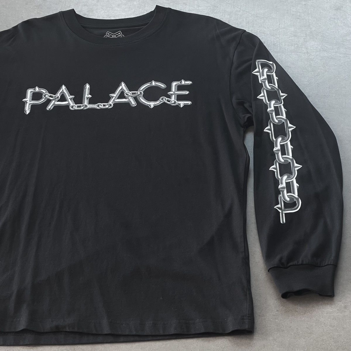 Palace ⛓️‍💥 SPIKE LONGSLEEVE S/S 2022 + 2 STICKERS BARBWIRE PRINT Size US XL / EU 56 / 4 - 6 Thumbnail