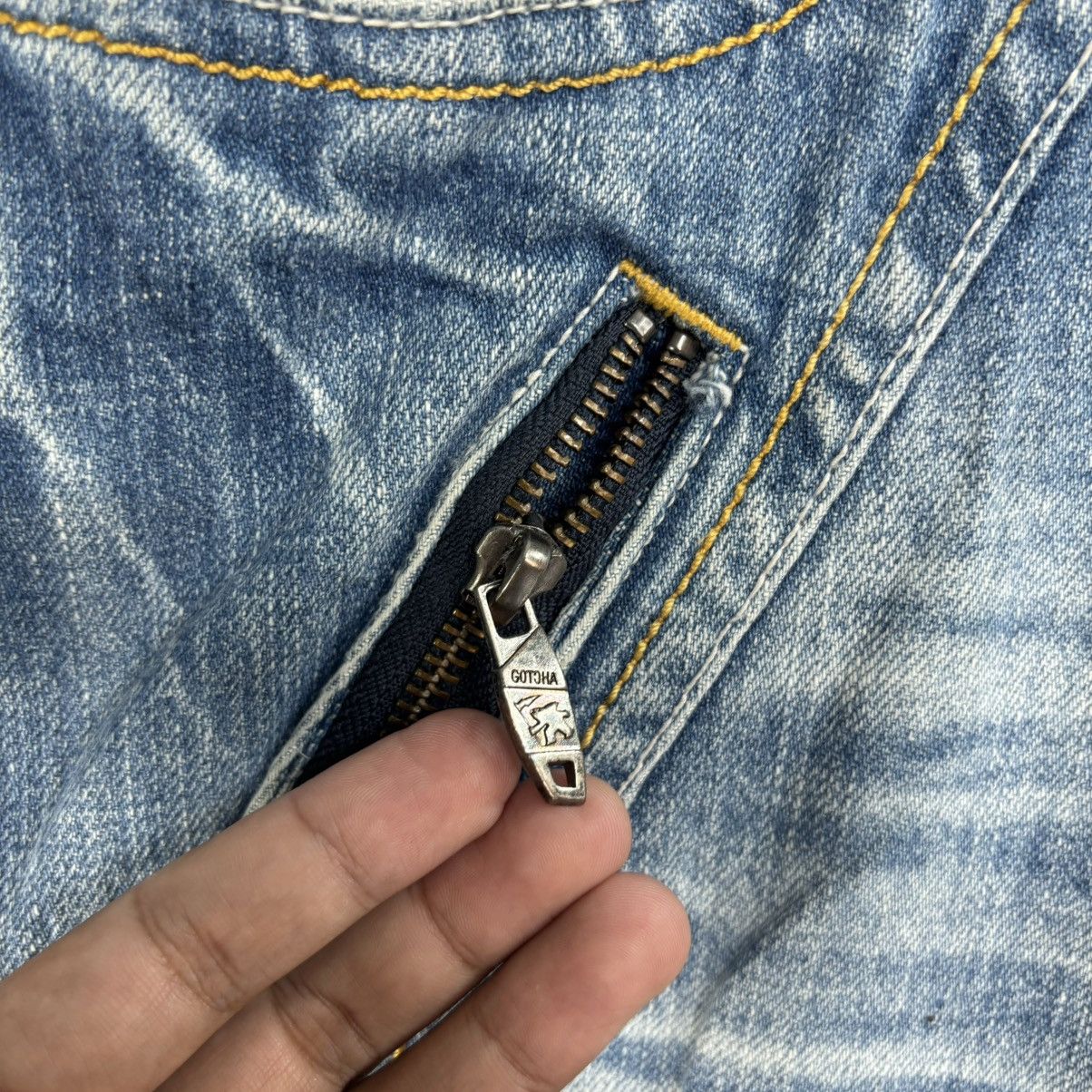 Gotcha × Vintage Vintage Gotcha Surf Embroidered Denim Jeans Size US 32 / EU 48 - 6 Thumbnail