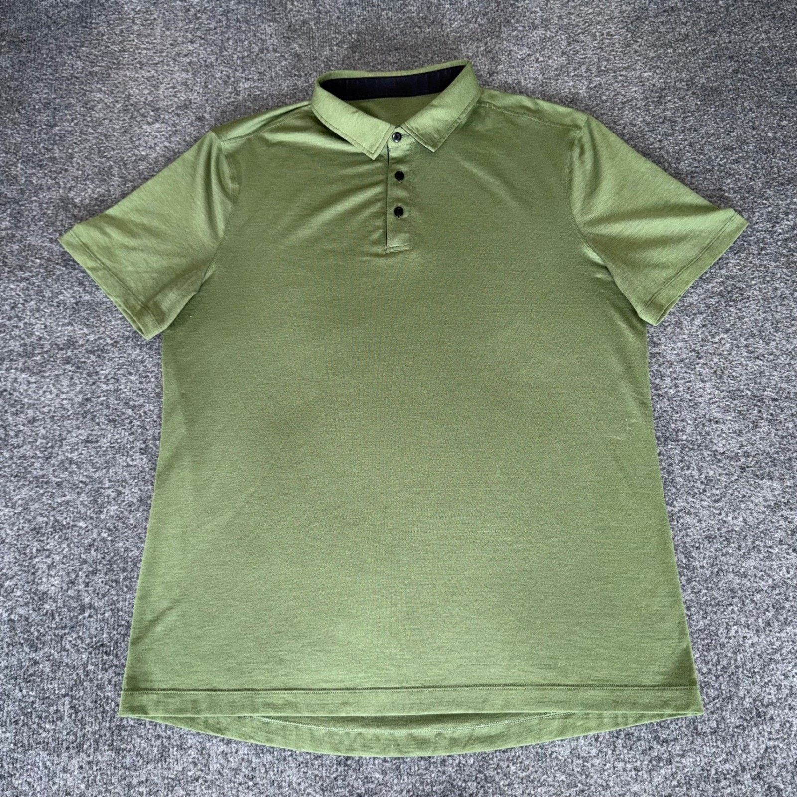 Lululemon Lululemon Polo Shirt Mens L Green Golf Short Sleeve Casual Size US L / EU 52-54 / 3 - 1 Thumbnail
