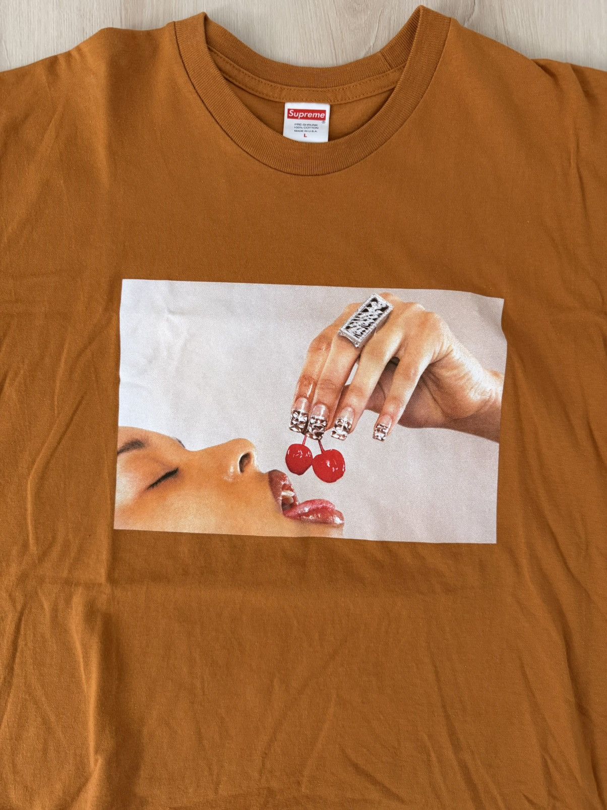 Supreme Supreme SS20 Cherries Tee Burnt Orange Size US L / EU 52-54 / 3 - 2 Thumbnail