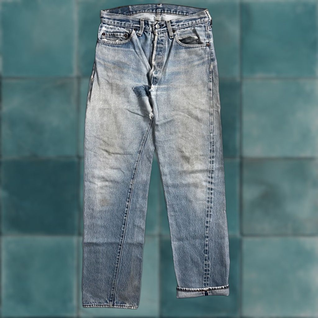 Levi's VINTAGE Levi's 501 XX Jeans 80s USA Selvedge Med Wash 32x36 501 Series Straight Mens Denim Blue Cotton Button Closure Distressed Size US 32 / EU 48 - 1 Thumbnail
