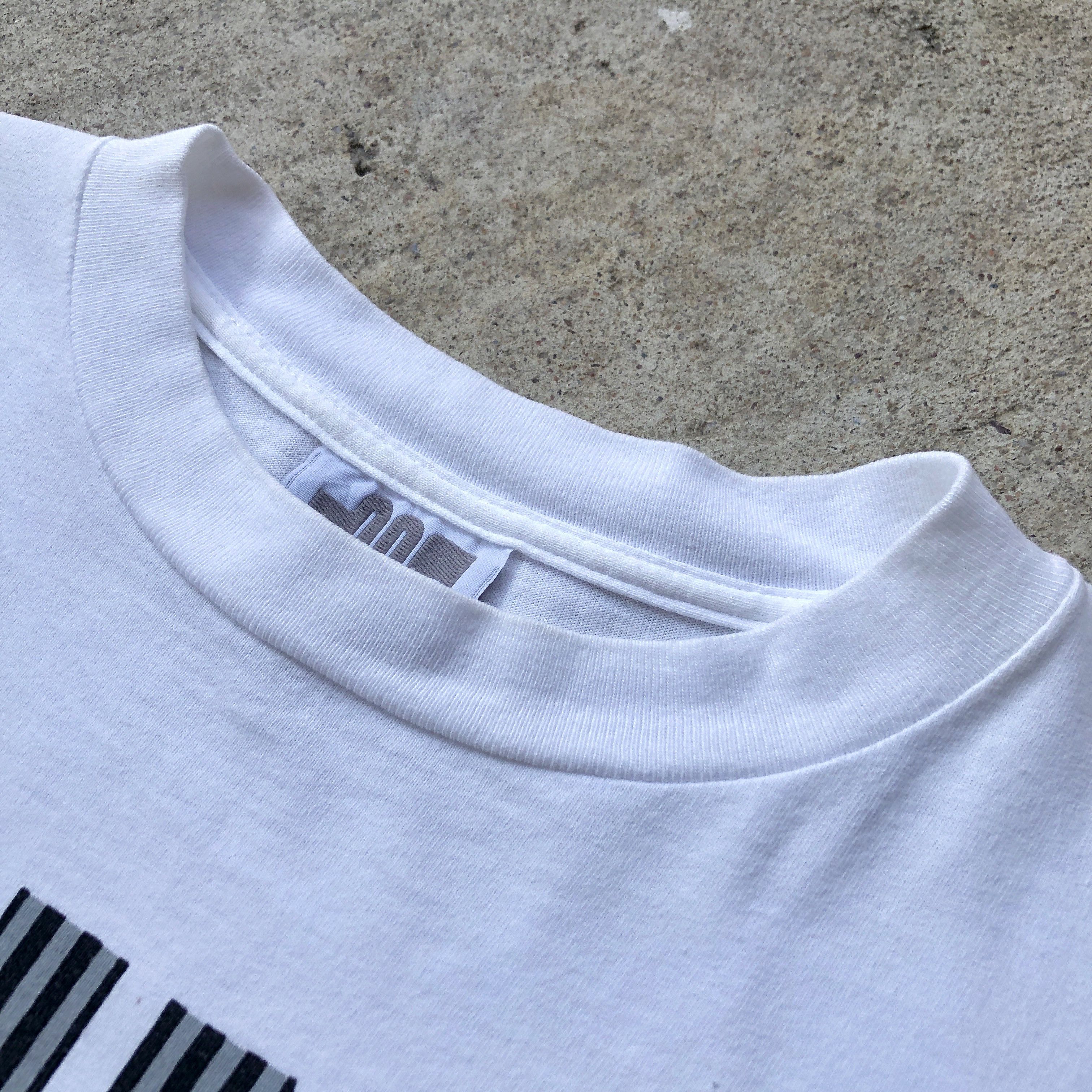 NASCAR Darrell Waltrip NASCAR white cotton t-shirt Size US XL / EU 56 / 4 - 8 Thumbnail