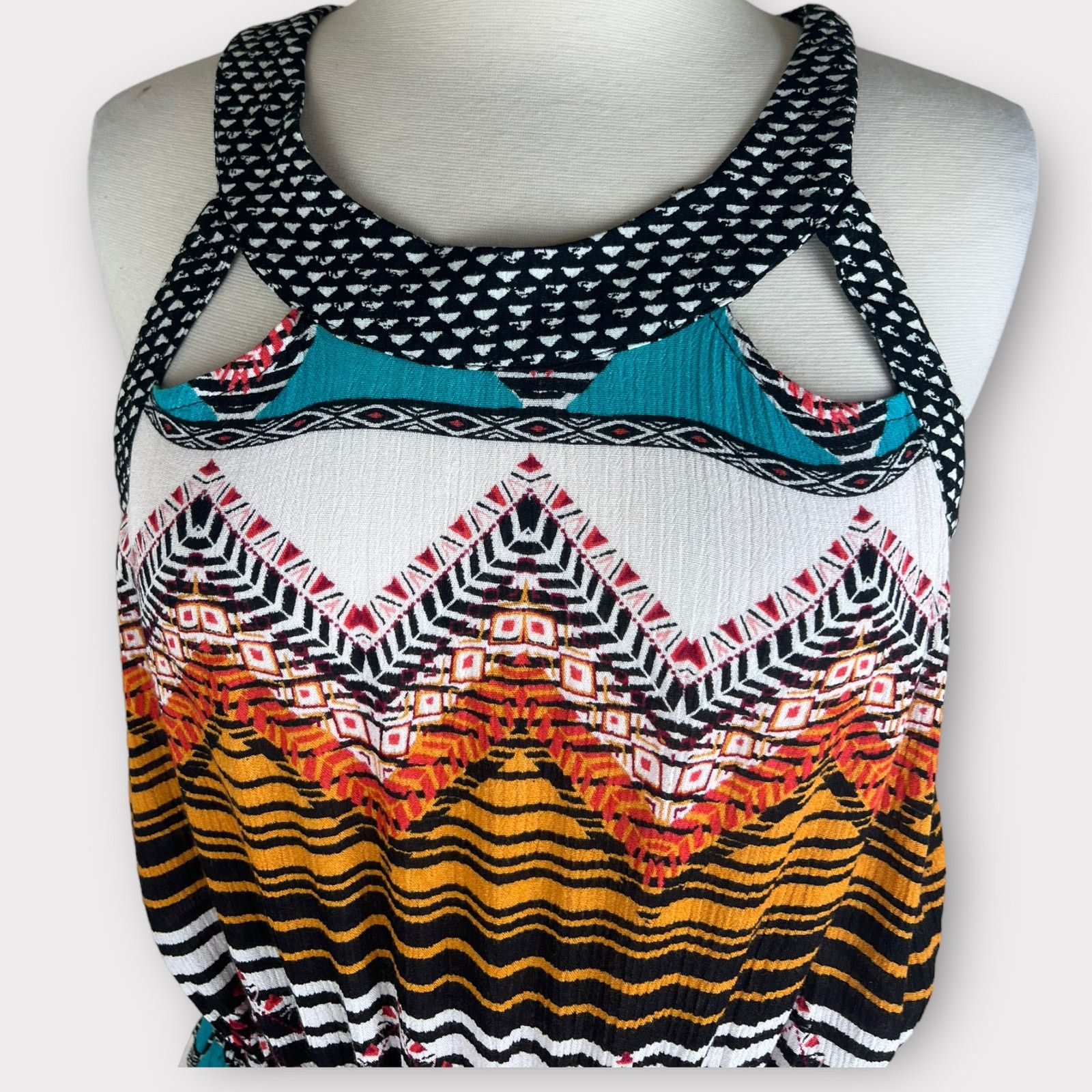 Target Basics Xhilaration | Tribal Aztec Boho Romper | Medium Size 30" / US 8 / IT 44 - 4 Thumbnail