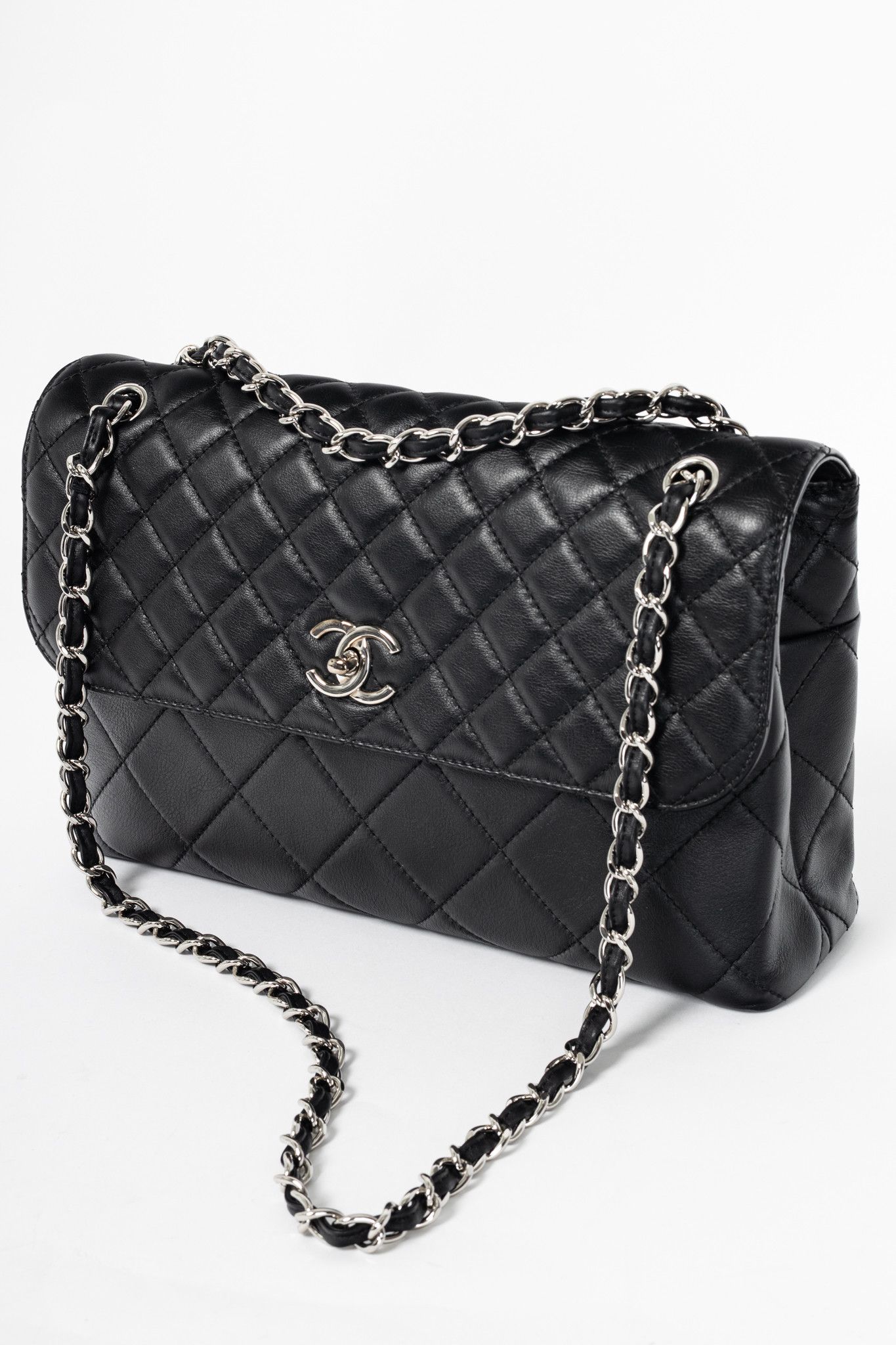 Chanel Chanel 12C In the Business Flap Leather Quilted Shoulder Bag Size ONE SIZE - 6 Thumbnail