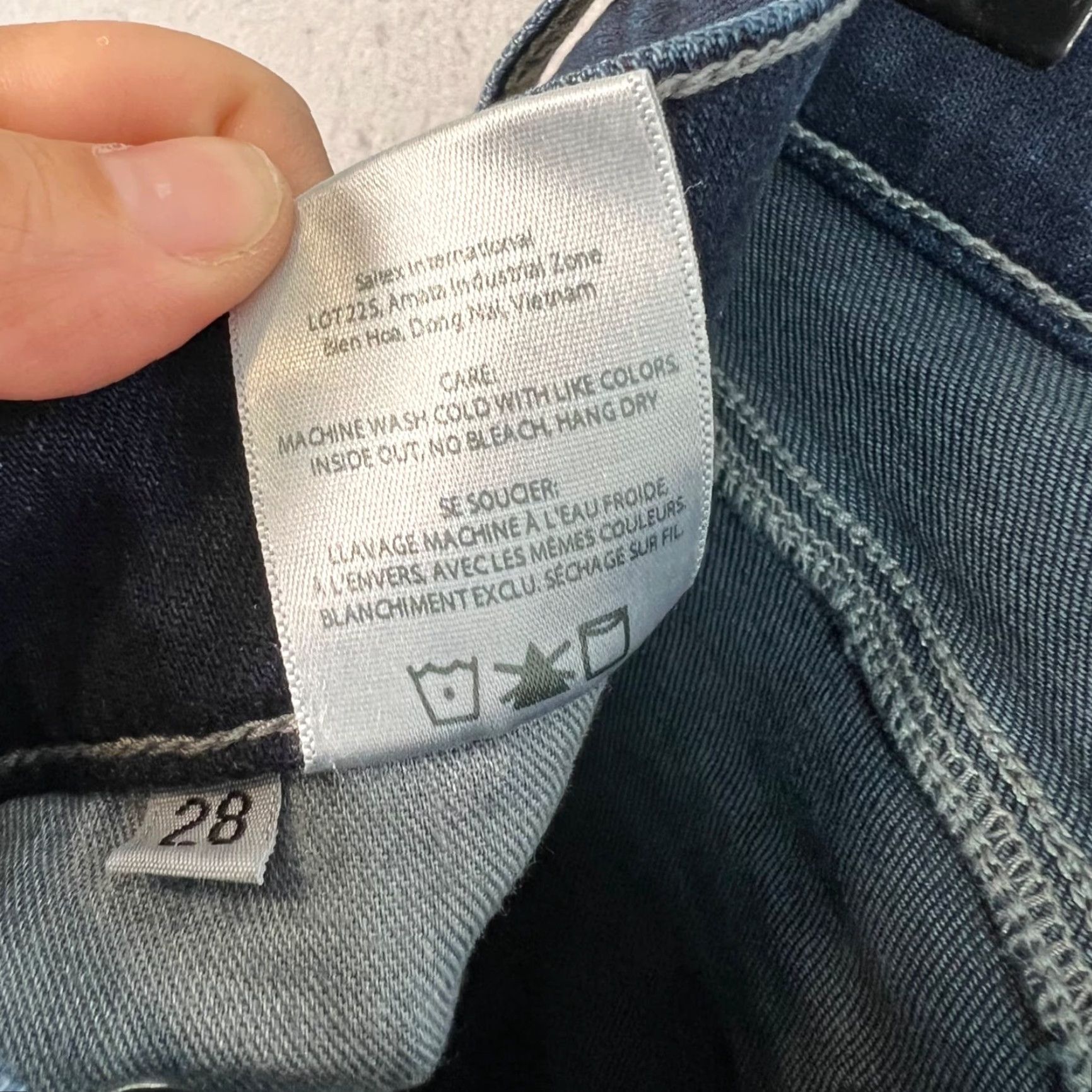 Edwin Edwin Womens 28 Dark Wash Tapered Leg Jeans Cotton Blend Denim Raw Hem Jeans Size 28" / US 6 / IT 42 - 5 Thumbnail