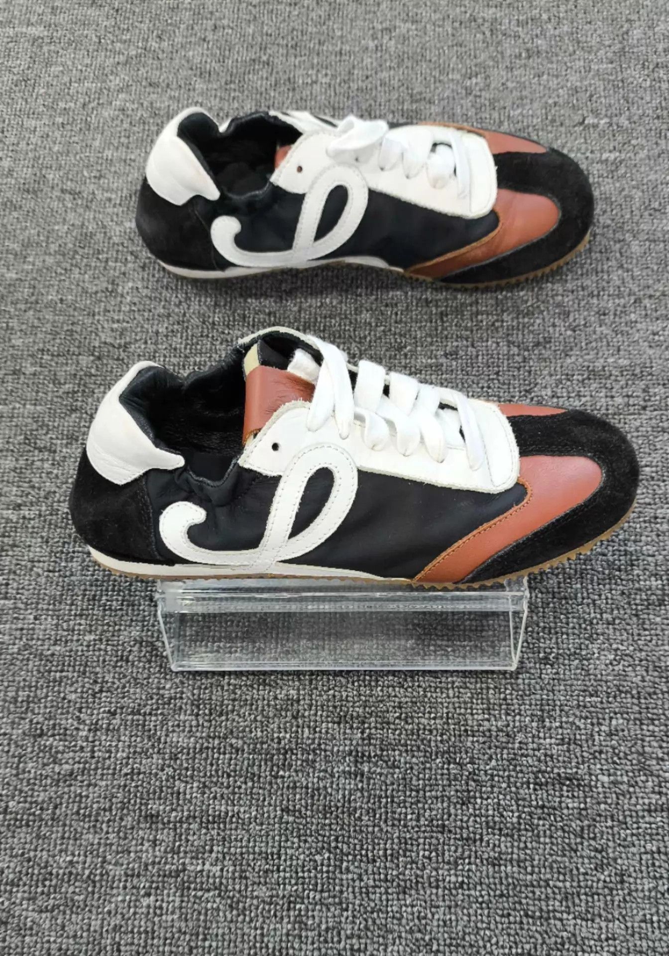 Loewe LOEWE Classic Sneaker B&W Brown Lace-Up Low-Top 36 Size US 5.5 / IT 35.5 - 4 Thumbnail