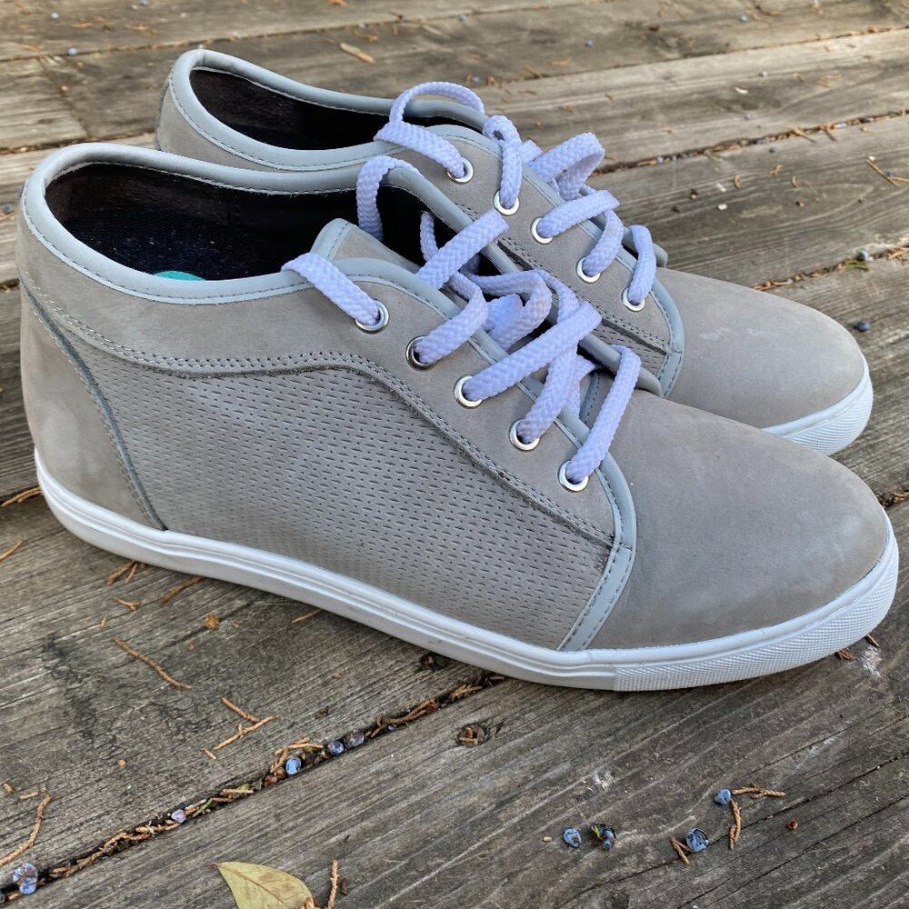 Other CALTO Mens T5310 Elevator Sneakers Invisble 4 Inch Height I Size US 9 / EU 42 - 2 Thumbnail