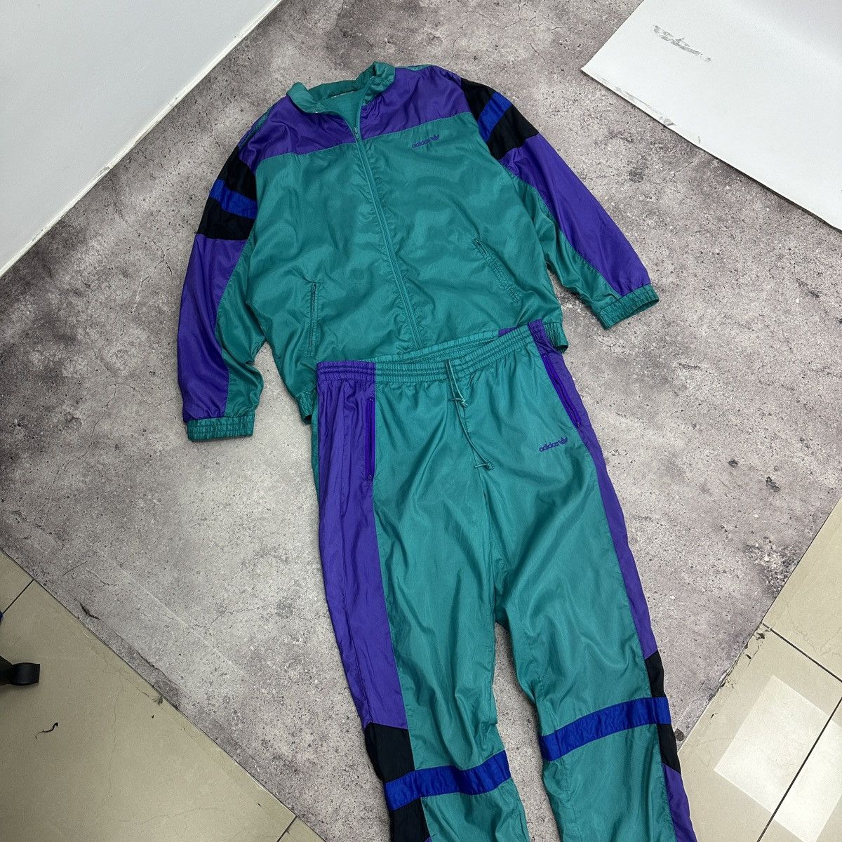 Vintage Vintage 90s Adidas Light jacket sweetpants tracksuit y2k og Size US XL / EU 56 / 4 - 2 Thumbnail