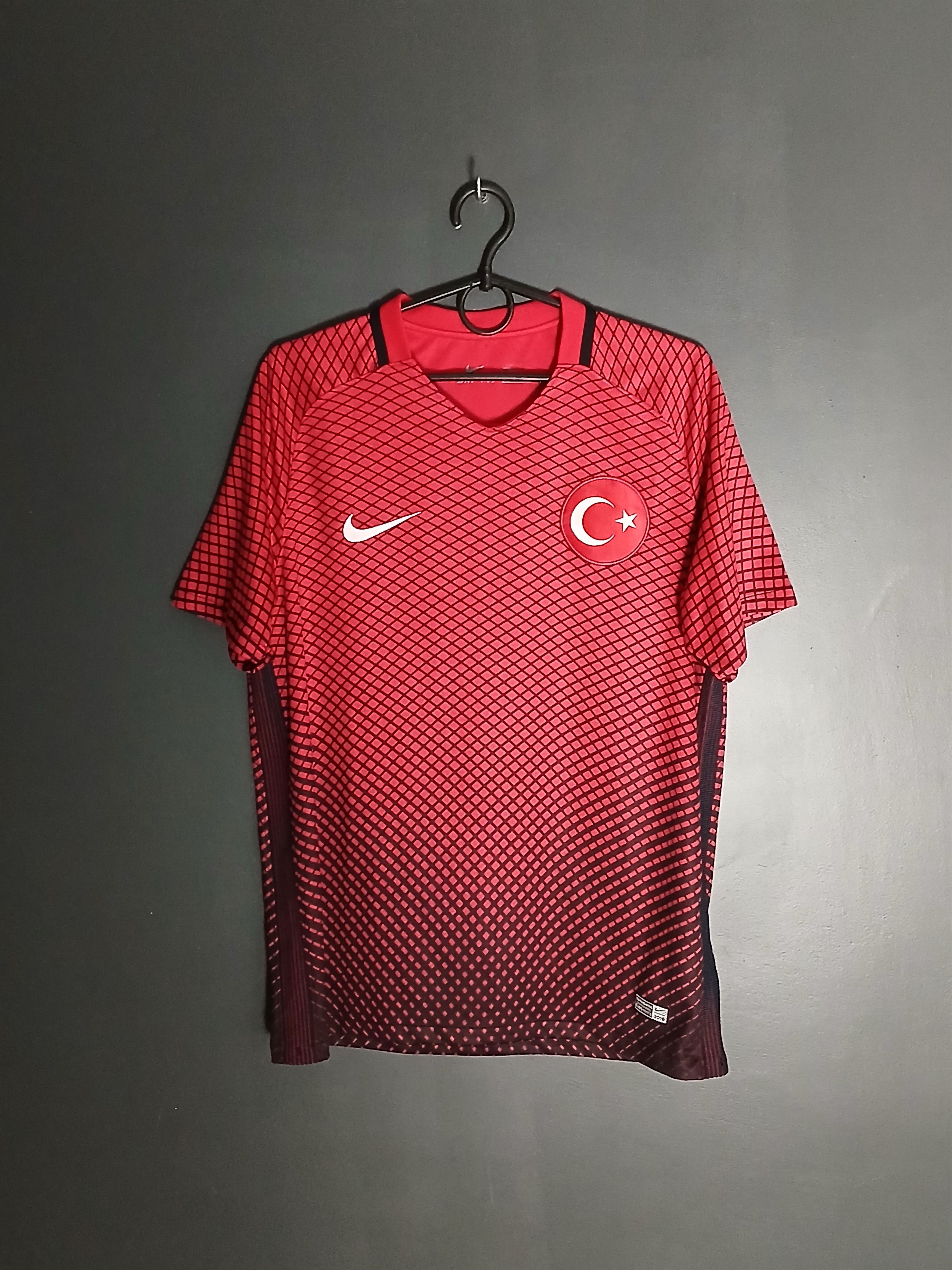 Other Turkey National Team 2016/2017 Home Football Jersey T-Shirt Size US S / EU 44-46 / 1 - 1 Thumbnail