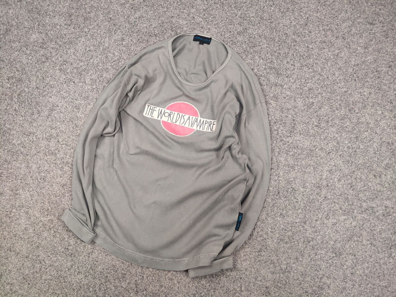 Band Tees Vintage The World Is Vampire Smashing Pumpkins long sleeve Size US M / EU 48-50 / 2 - 3 Thumbnail