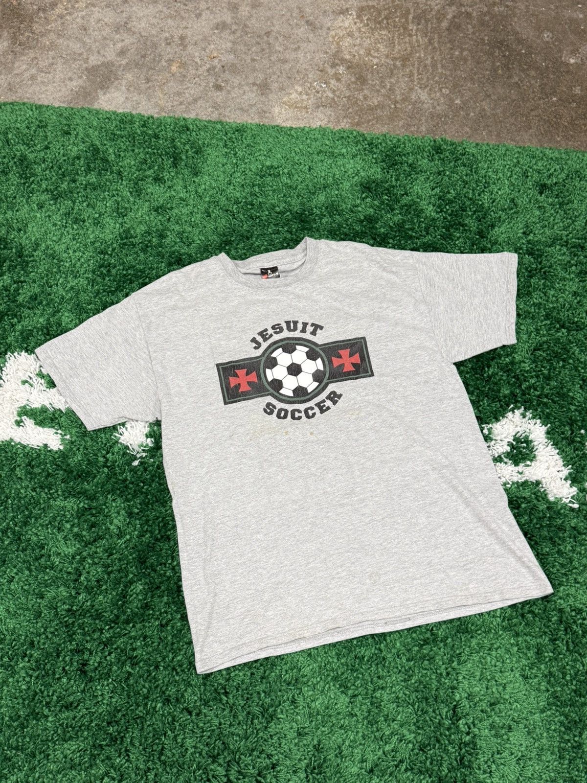 Vintage Vintage Distressed Jesuit Soccer Grey Ball Shirt Large Cross Size US L / EU 52-54 / 3 - 1 Thumbnail