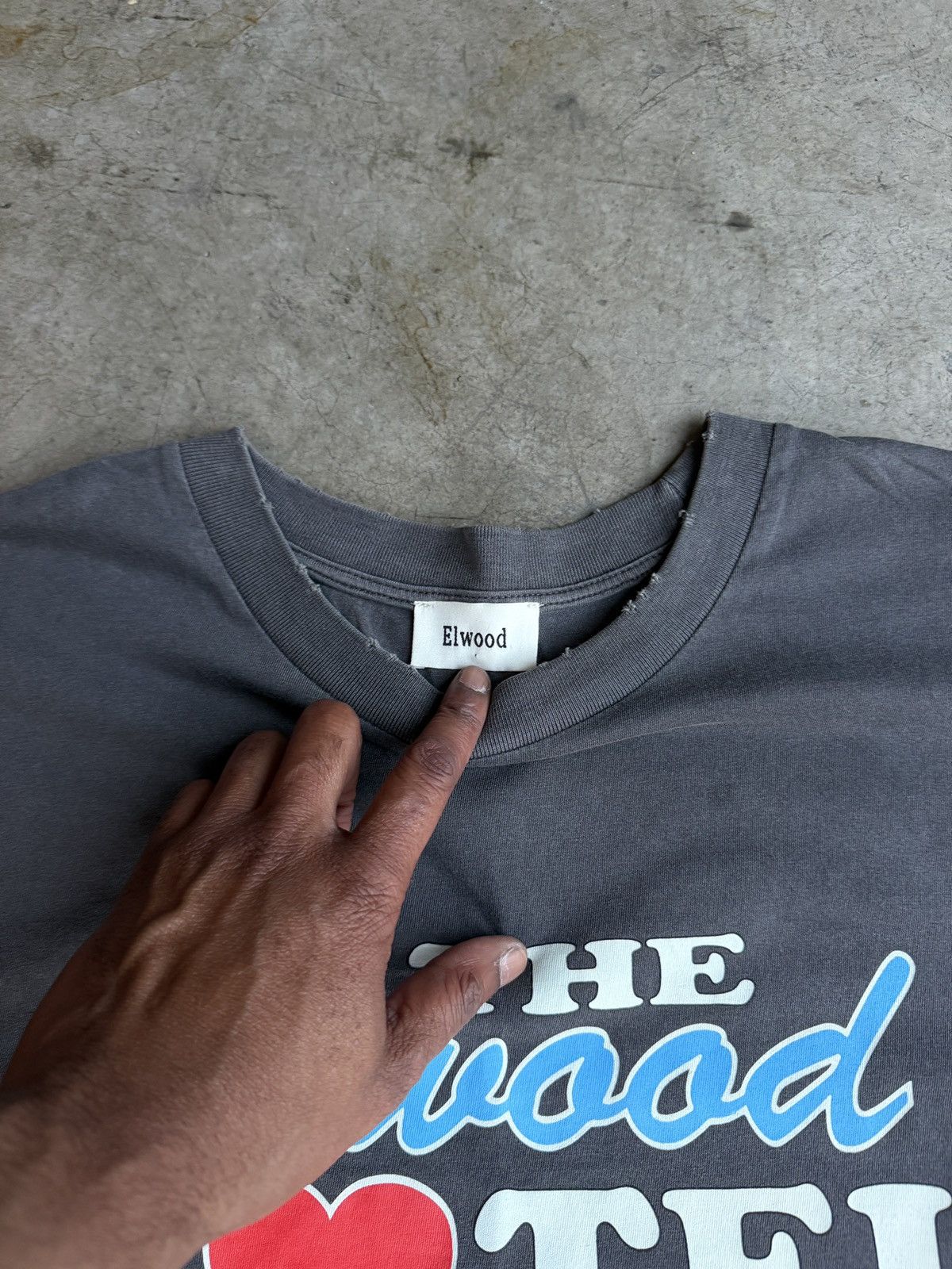 Elwood Elwood Hotel Tee Size US XL / EU 56 / 4 - 2 Thumbnail