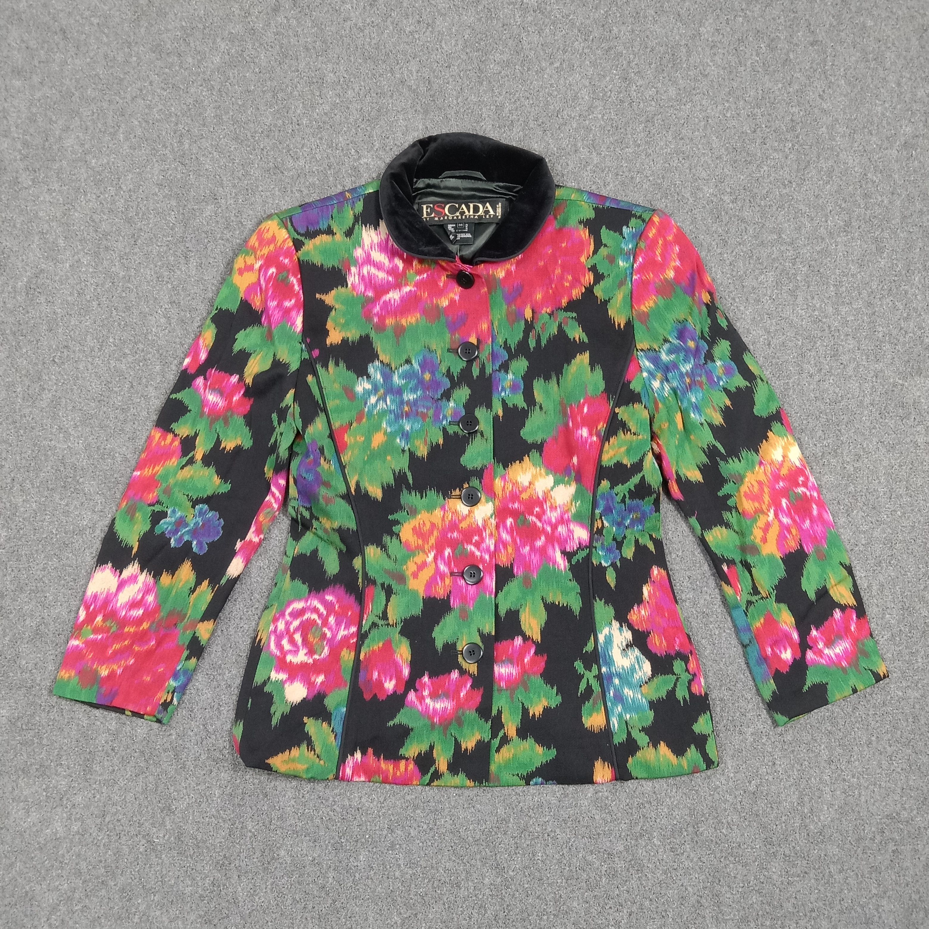 Escada Escada by Margaretha Ley Flower Blazer C27315 Size XS / US 0-2 / IT 36-38 - 1 Thumbnail