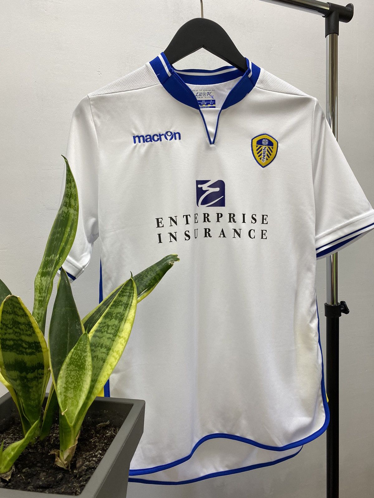 Macron × Vintage Leeds United 2013 2014 Home Soccer Jersey Size US S / EU 44-46 / 1 - 22 Thumbnail