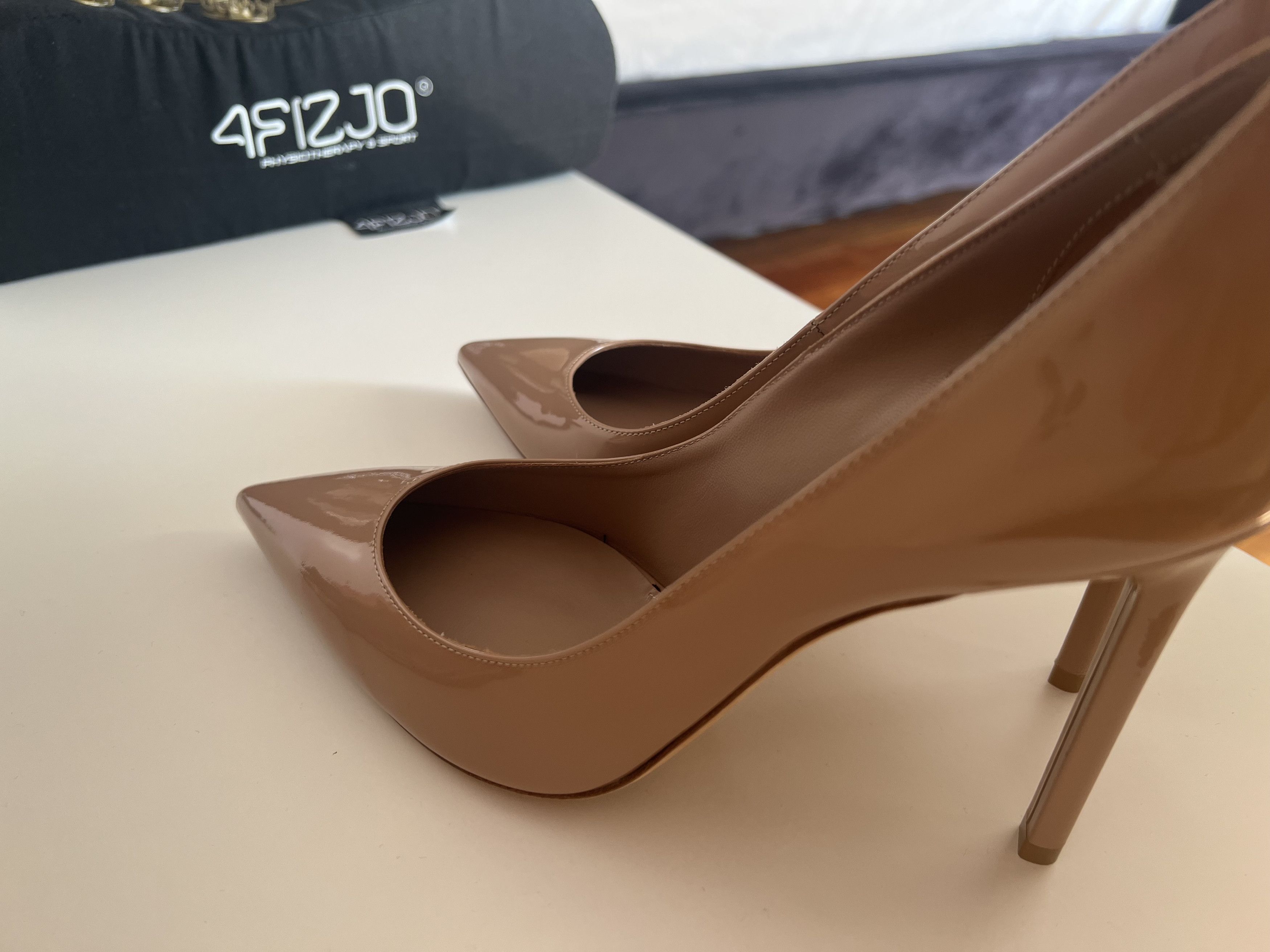 Yves Saint Laurent Classic patent pure beige leather shoes 36,5 Europ size Size US 6 / IT 36 - 1 Thumbnail