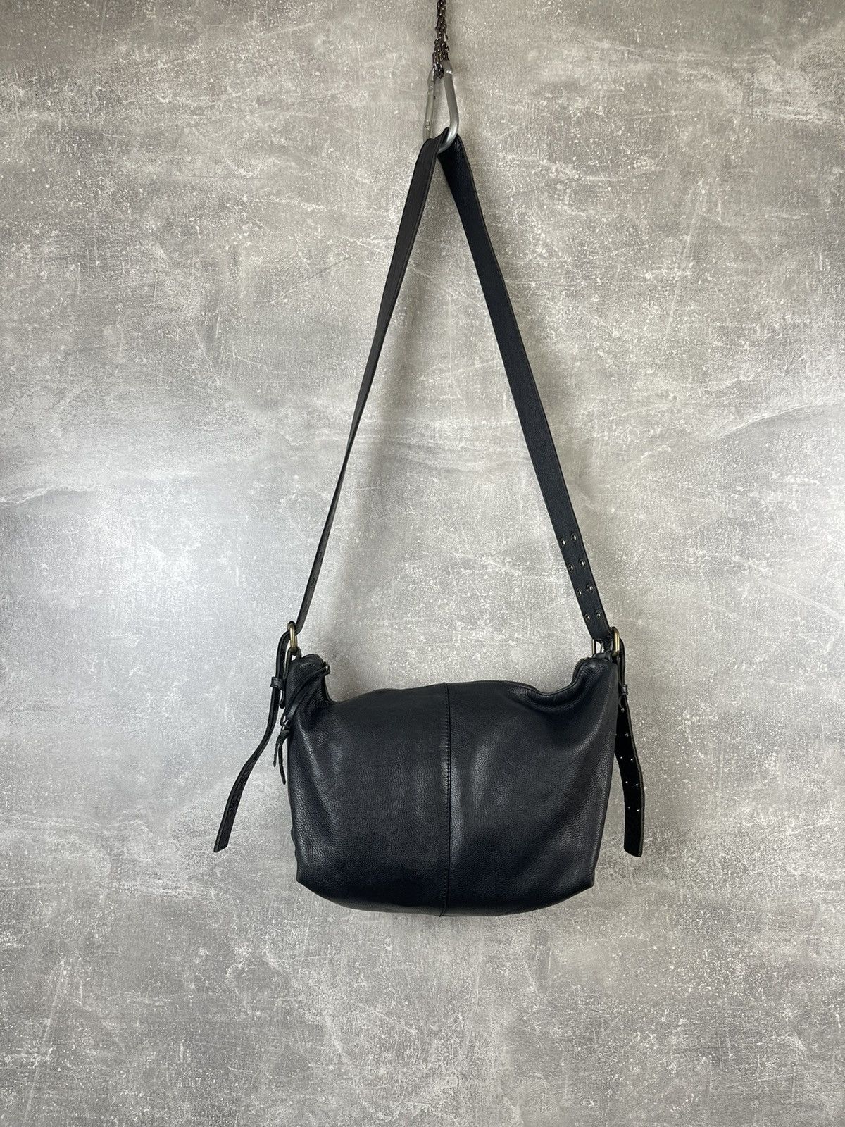 Vintage Vintage Leather Crossbody Bag Grommet Strap&Zipper Pocket Size ONE SIZE - 6 Thumbnail