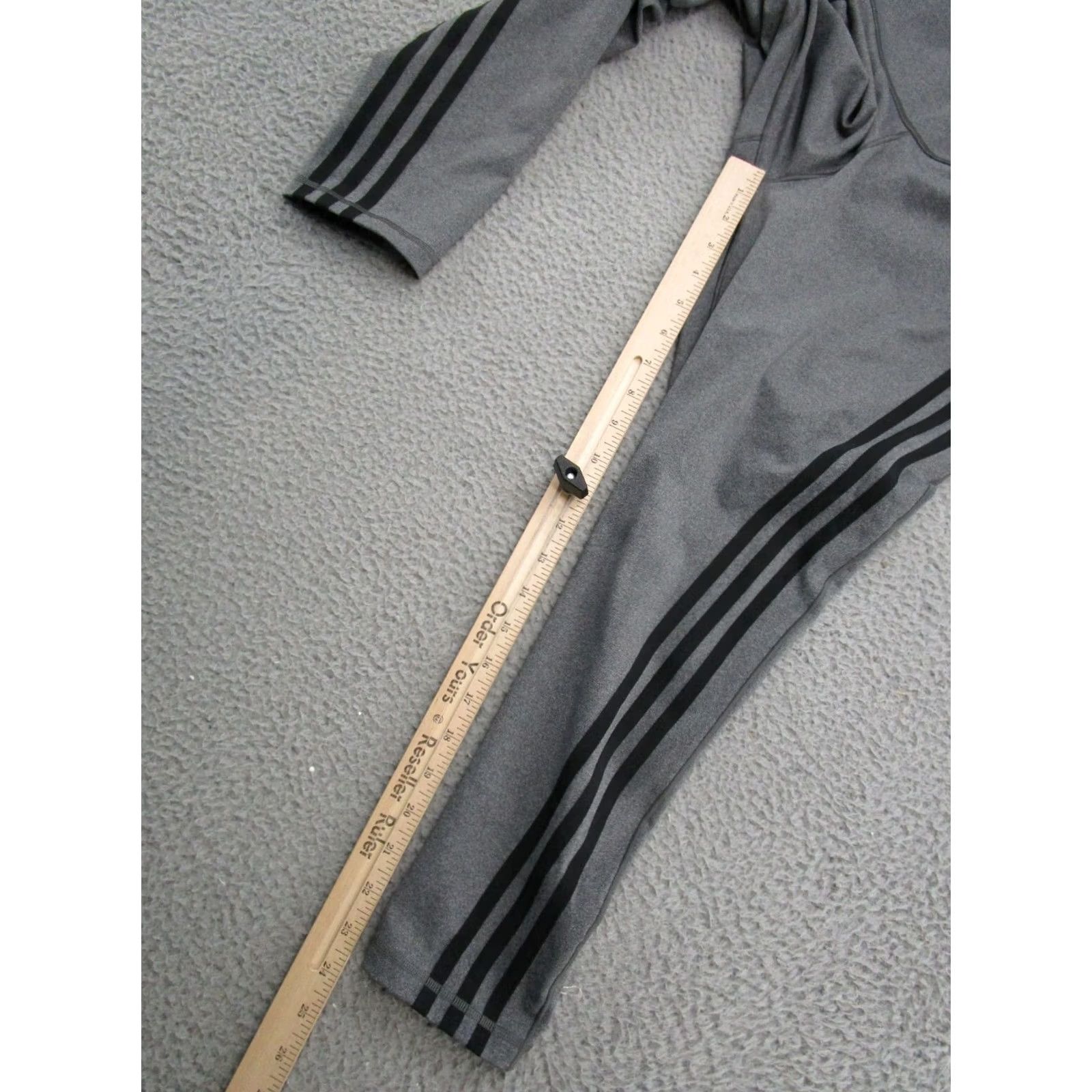 Adidas adidas Women's 1X Gray Stretch Leggings Pants 3 Stripe Activewear Logo Compression Size 40" / US 18 - 6 Thumbnail
