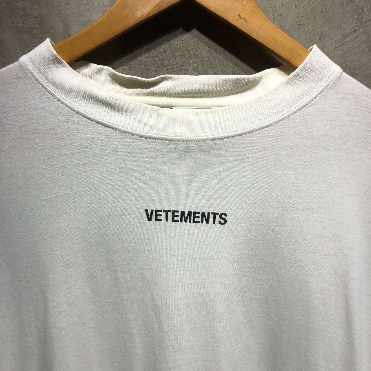 Vetements Vetements Logo tee Size US XL / EU 56 / 4 - 2 Thumbnail