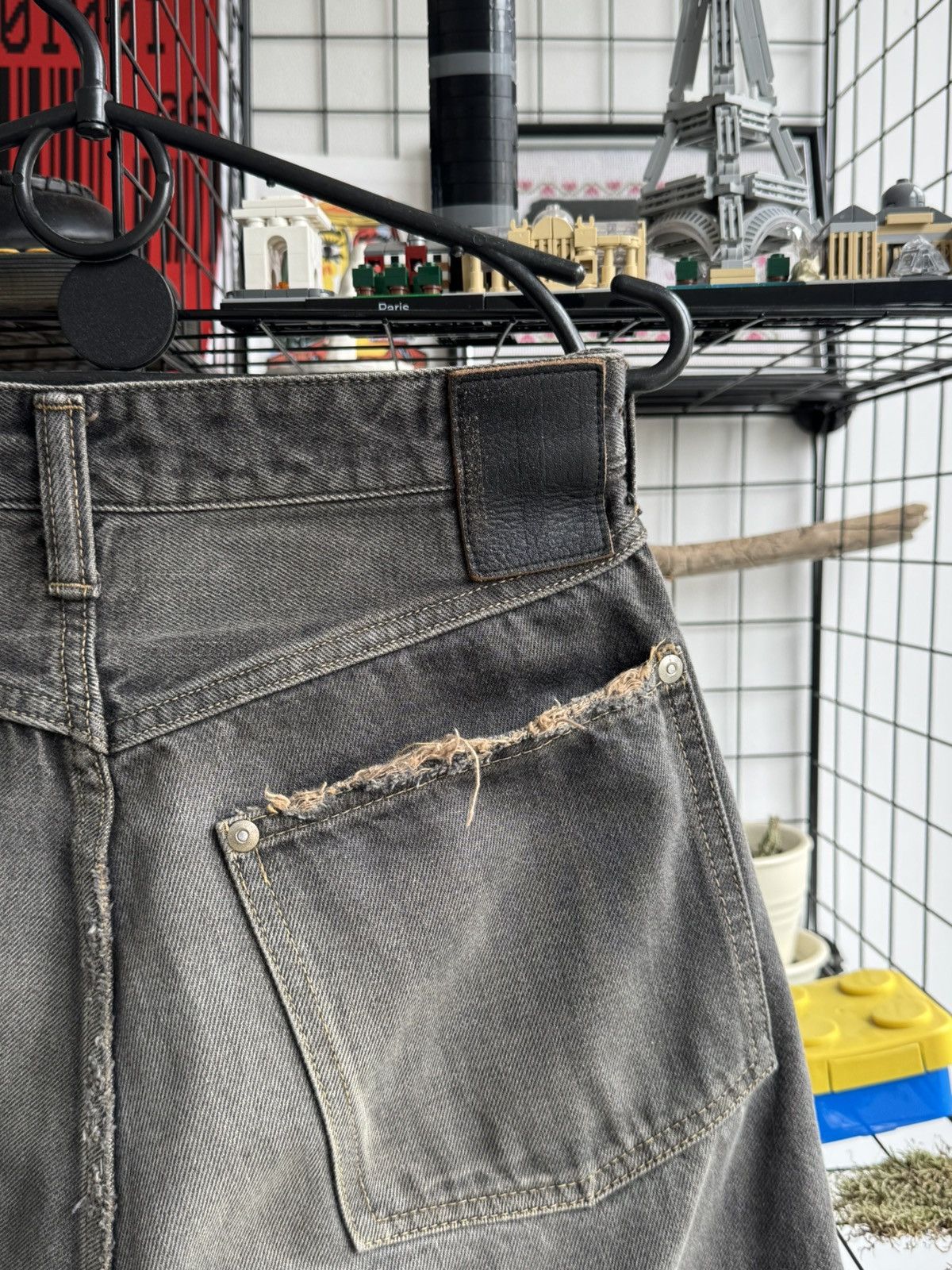 Japanese Brand Daisuke Tanabe Coffee Black Denim Trousers Destroyed Size 27" / US 4 / IT 40 - 9 Thumbnail