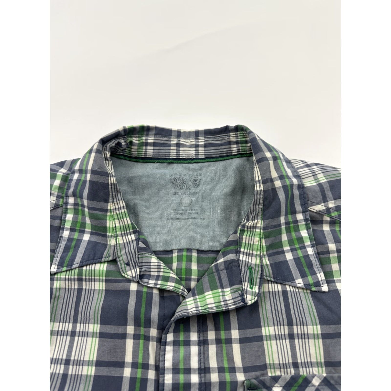 Mountain Hardwear Mountain Hardwear Button-Up Shirt Men’s M Plaid Short Sleeve Multicolor Button-Up Shirt Mens Regular Fall Spring Summer Winter All Seasons Size US M / EU 48-50 / 2 - 3 Thumbnail