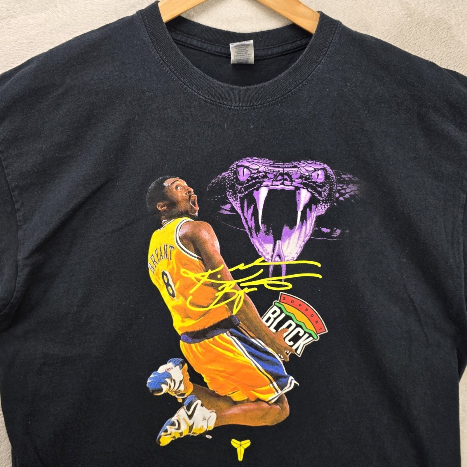 Gildan Kobe Bryant Shirt XL Support Black LA Lakers Basketball Dunk Size US XL / EU 56 / 4 - 1 Thumbnail