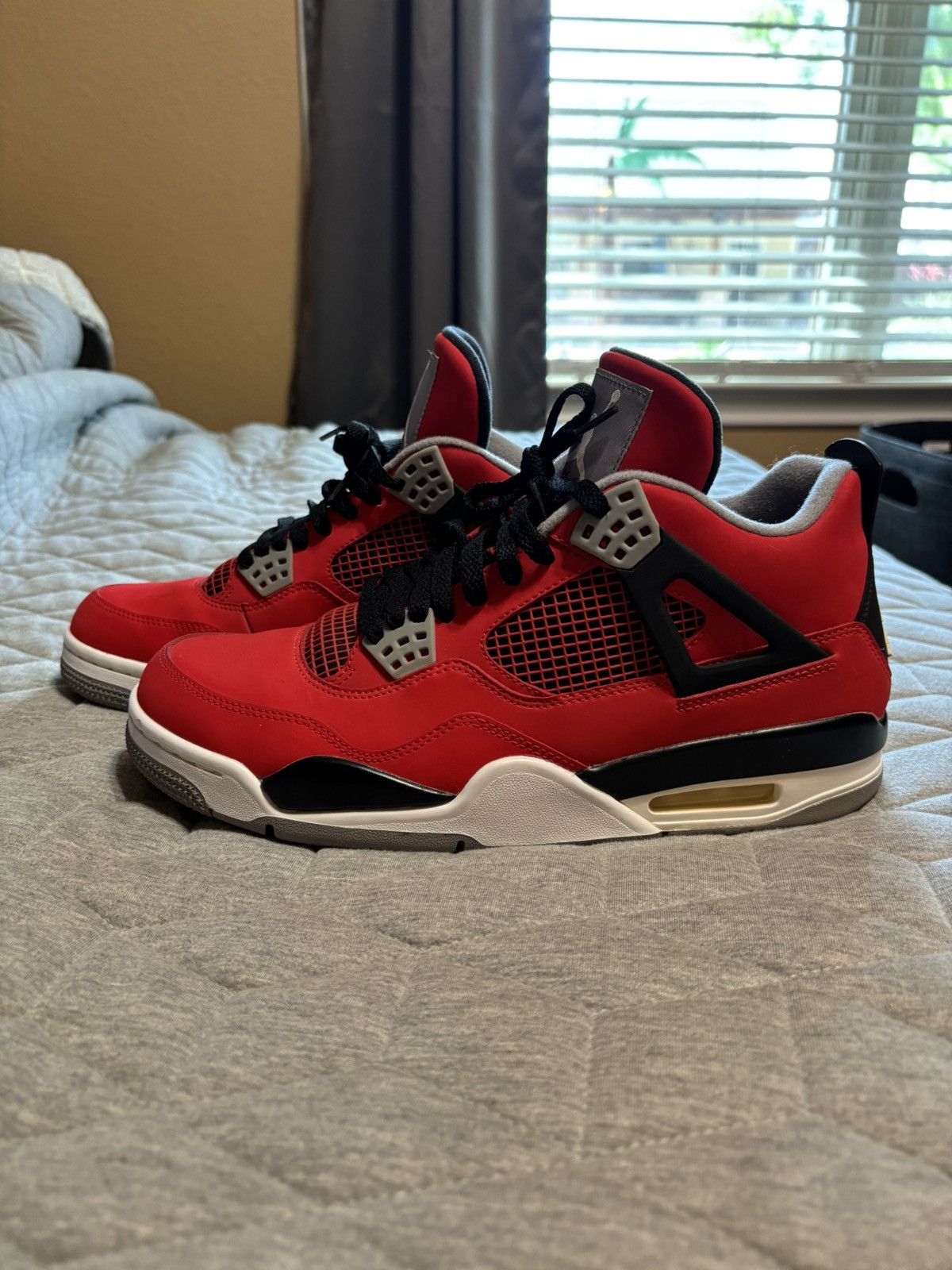 Jordan Brand × Nike Jordan 4 Toro Bravo Size US 10.5 / EU 43-44 - 3 Thumbnail