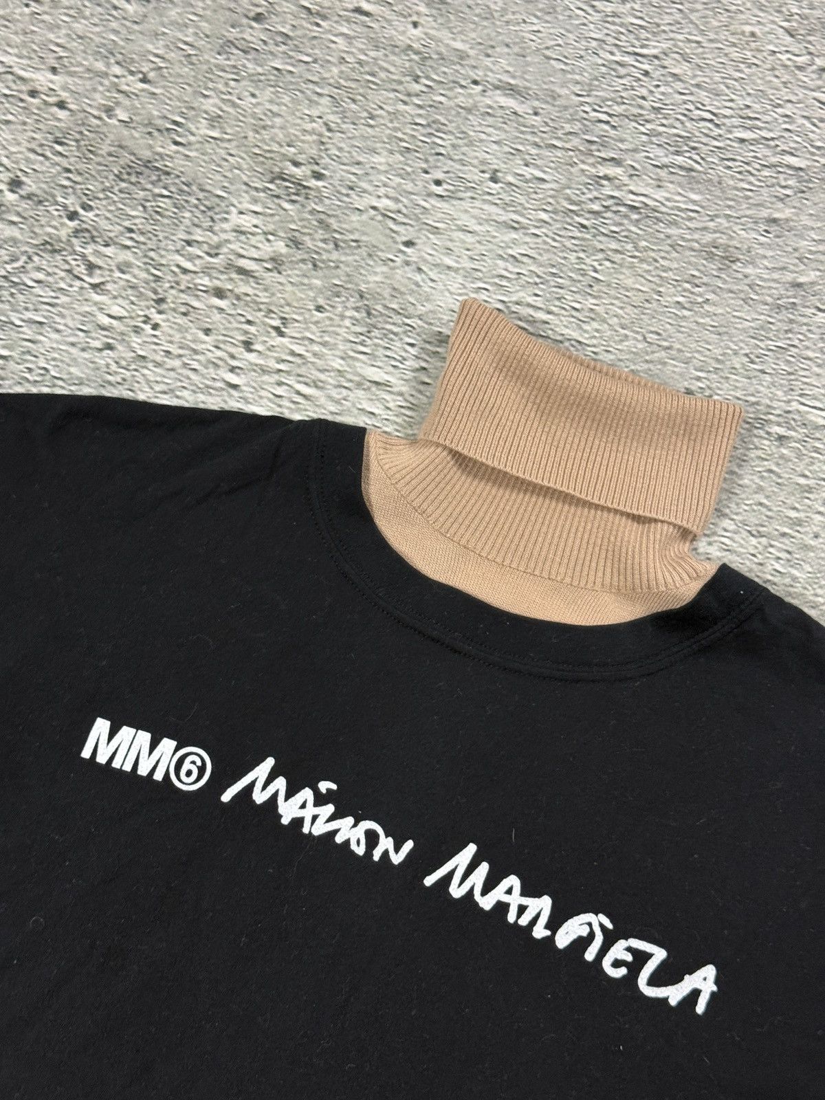 Maison Margiela MM6 Maison Margiela Beige/Black turtleneck sweater T-shirt Size US S / EU 44-46 / 1 - 2 Thumbnail