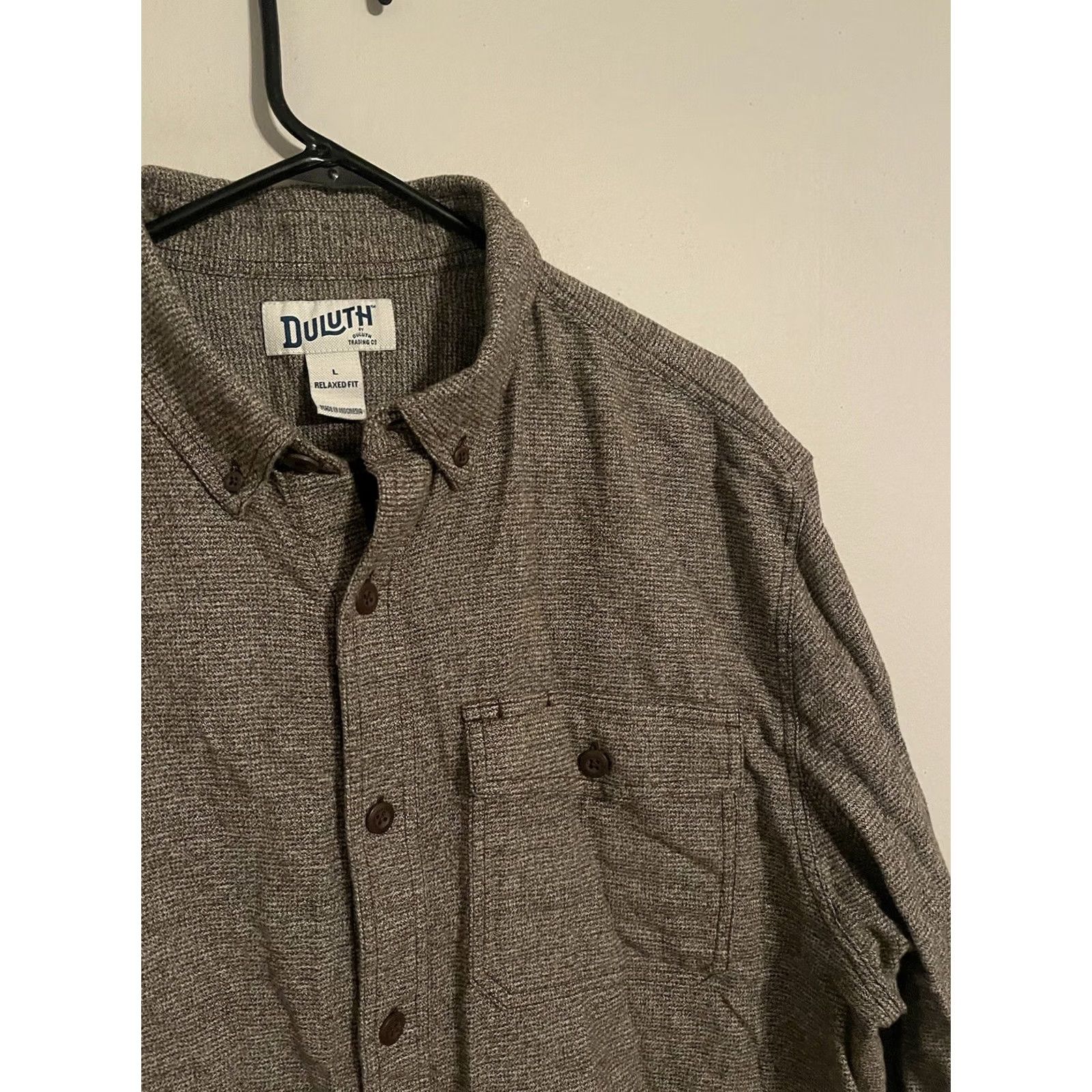 CO Duluth Trading Co Shirt Men's Large Relaxed Fit Cotton Brown Free Swingin' Twist Size US L / EU 52-54 / 3 - 2 Thumbnail