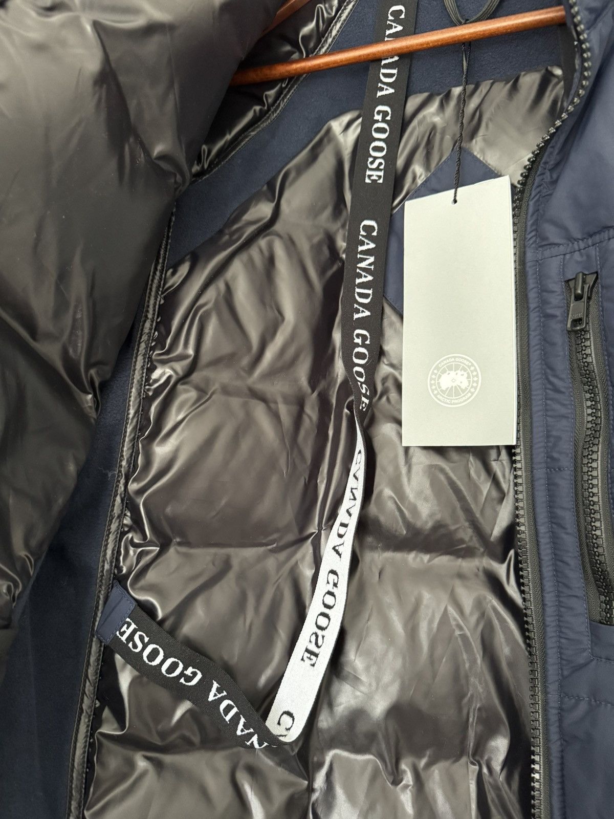 Canada Goose Canada Goose HyBridge Jacket Size US S / EU 44-46 / 1 - 7 Thumbnail