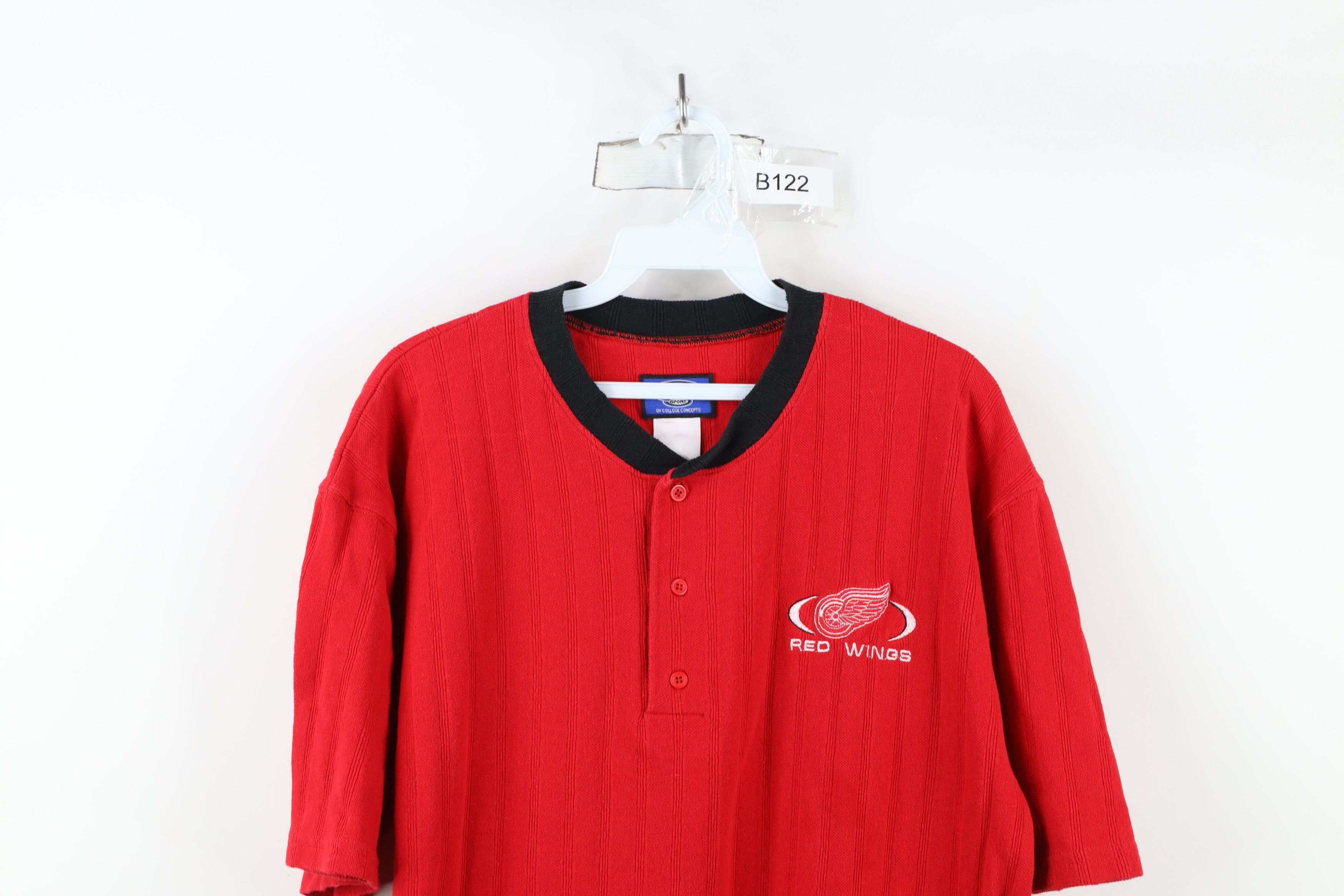 Vintage Vintage 90s Red Wings Hockey Ribbed Knit Henley T-Shirt Red Size US M / EU 48-50 / 2 - 2 Thumbnail