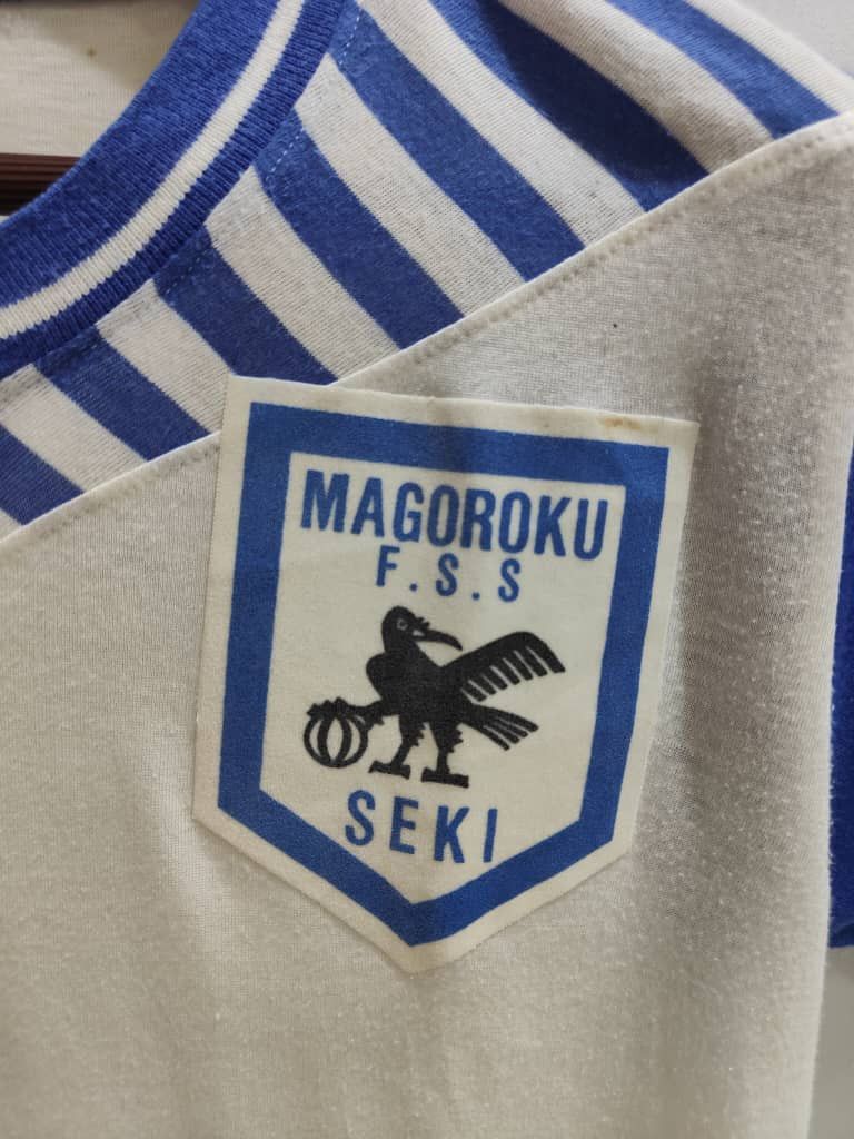 Asics vintage MAKOTO HASEBE JAPAN soccer magoroku f.s.s seki Size US M / EU 48-50 / 2 - 9 Thumbnail