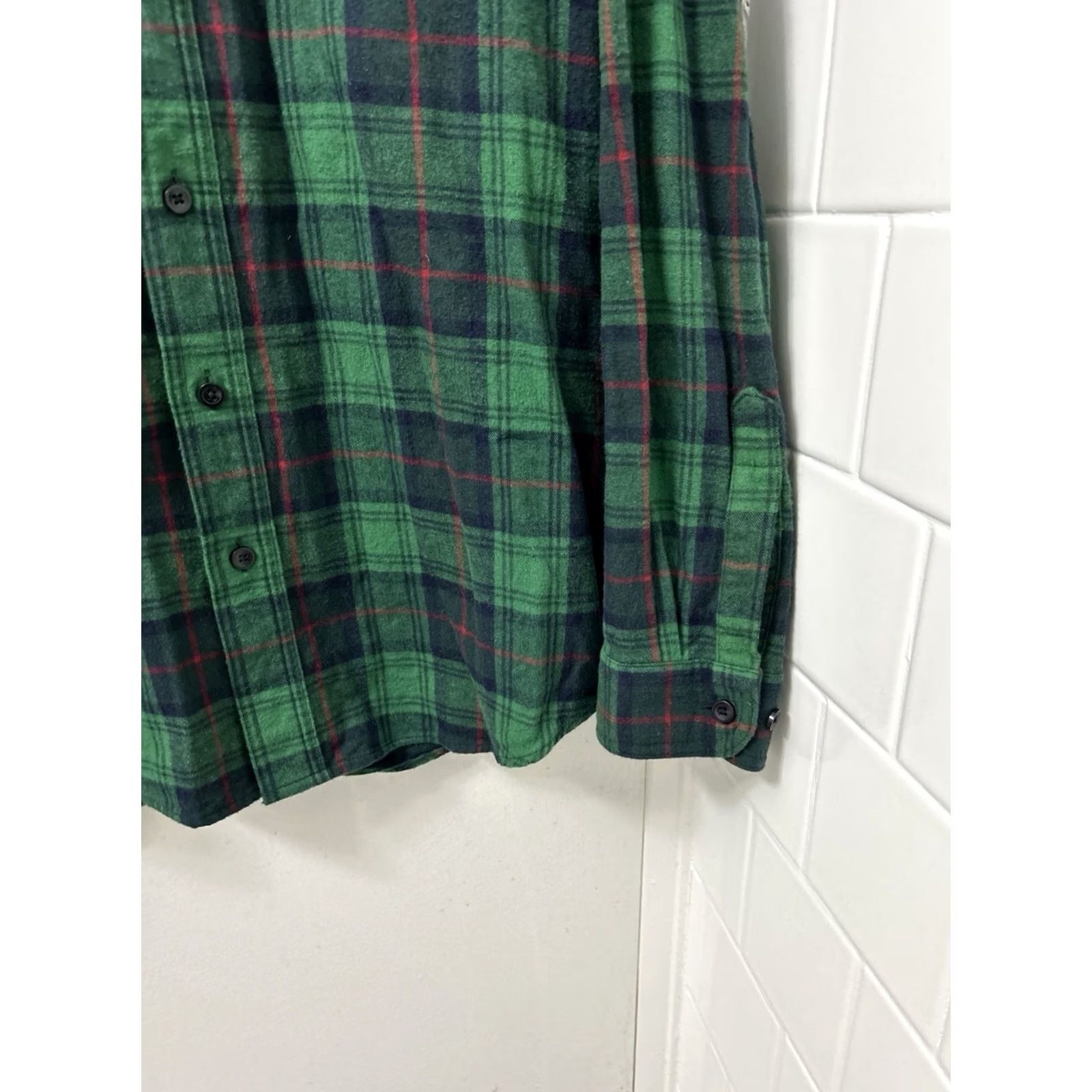 Vintage LL Bean Plaid Flannel Shirt Mens M Slim Button-Down Green 32.5” Pit 23” Vintage? No Size US M / EU 48-50 / 2 - 6 Thumbnail
