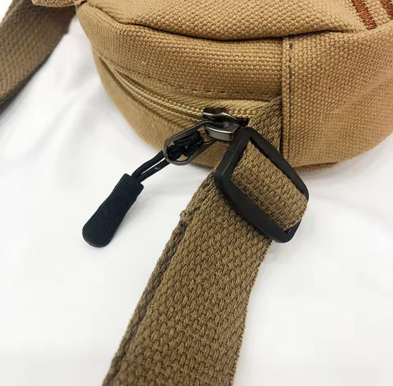 Other Fish Shape Canvas Messenger Bag Size ONE SIZE - 5 Thumbnail