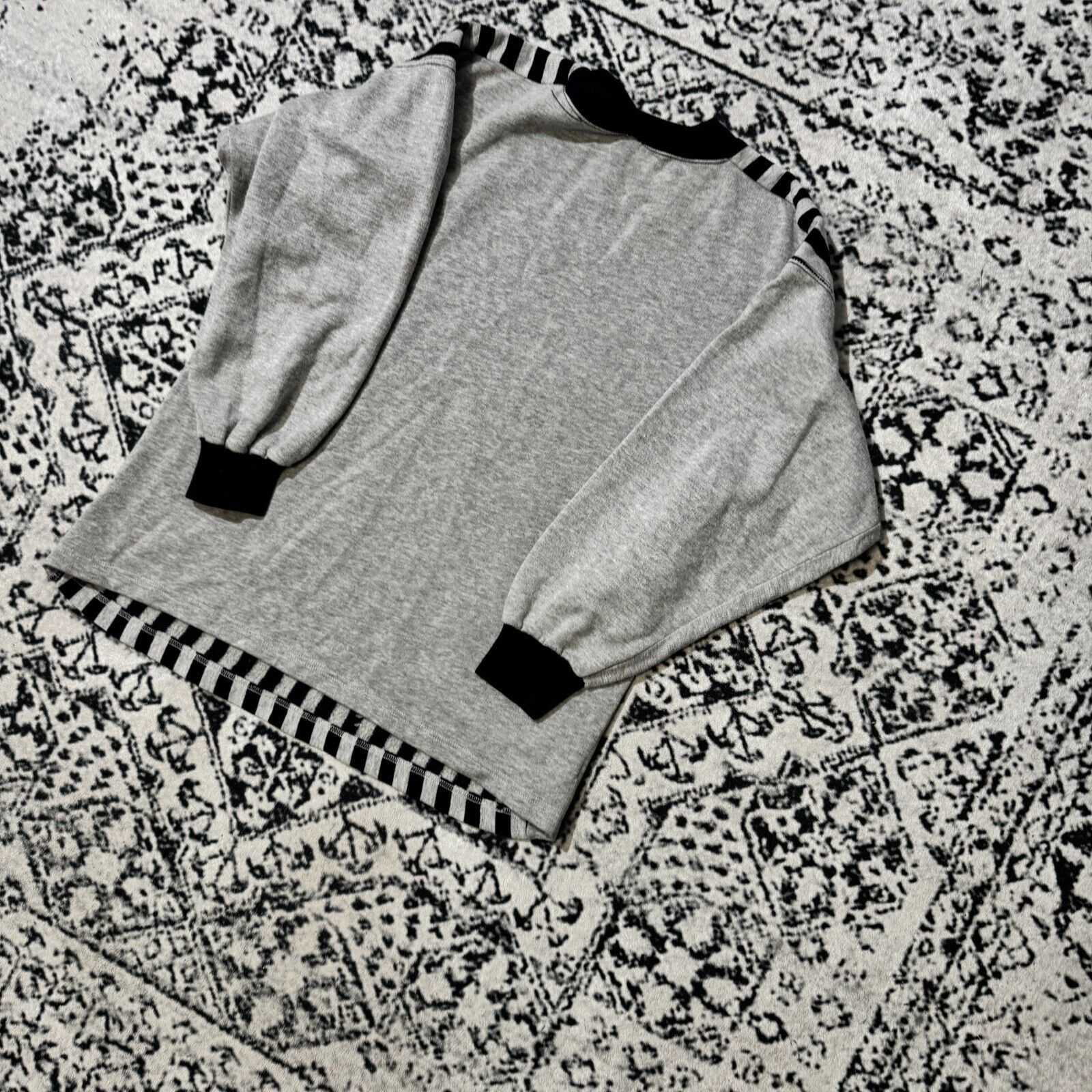 Vintage Vintage Giovanni Gray Black Cotton Crewneck Size M Striped Size US M / EU 48-50 / 2 - 8 Thumbnail