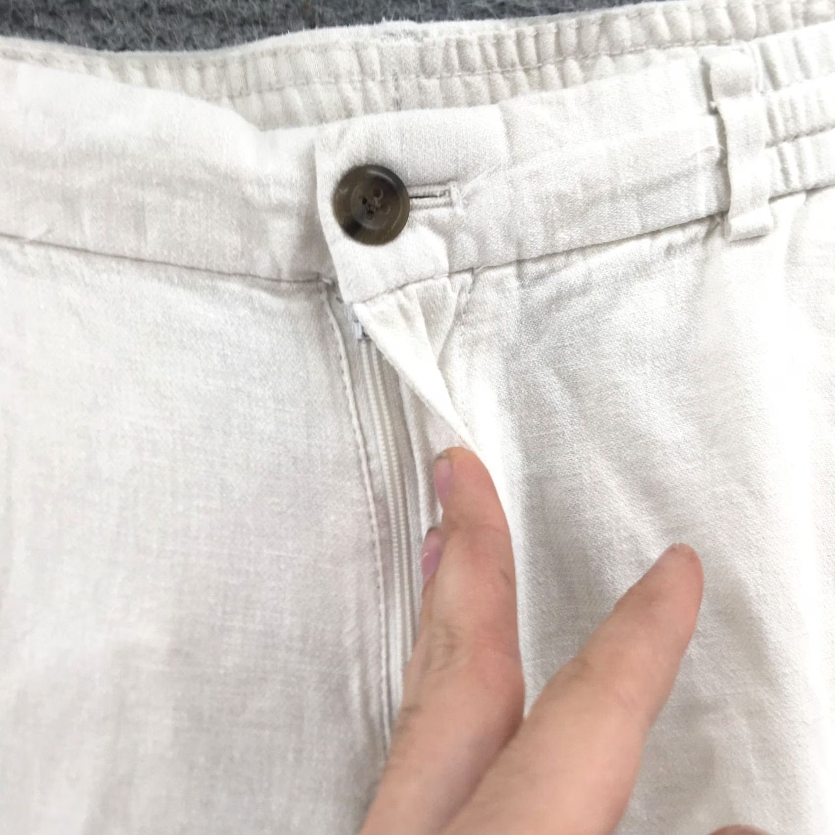 Banana Republic Banana Republic Athletic Fit Chino Pants Womens 38x30.5 White Zip Chino Pants Athletic Fit Womens 38 White Zip Size 26" / US 2 / IT 38 - 3 Thumbnail