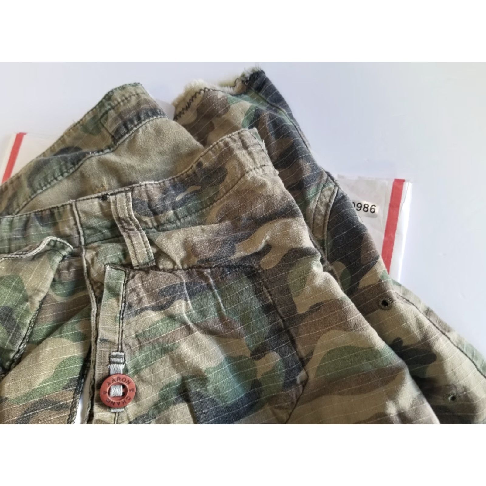 Vintage VINTAGE Aaron Chang CAMOUFLAGE Shorts Cargo 36 Green Men Bottom 100% Cotton Shorts Mens 90s Size US 36 / EU 52 - 7 Thumbnail