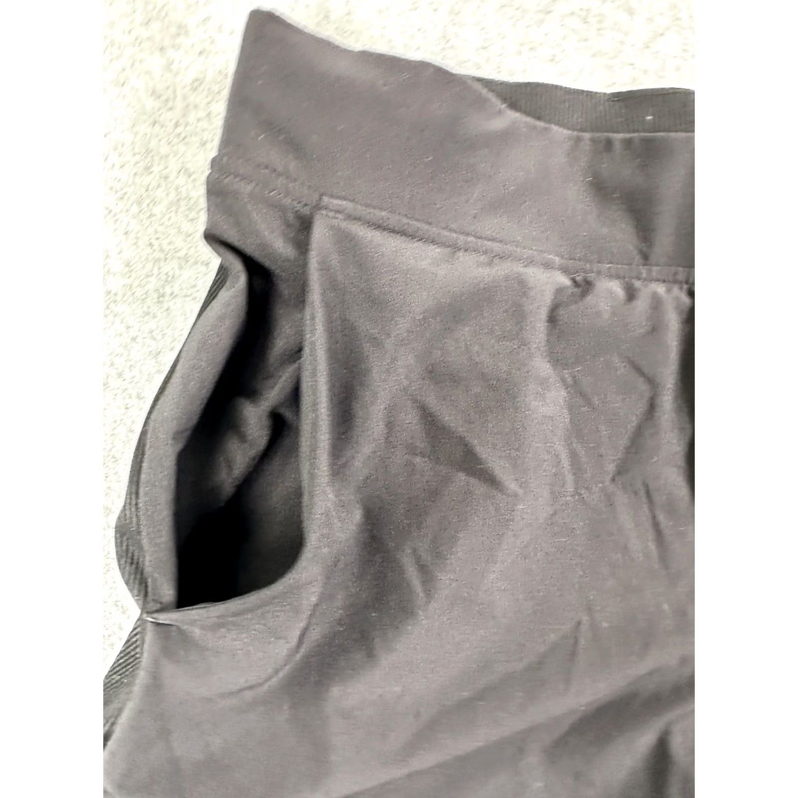Athleta Athleta Women's Brooklyn Ankle Pants 6 Black Pull On Slim Tapered Pockets Gym Casual Activewear Size 28" / US 6 / IT 42 - 3 Thumbnail