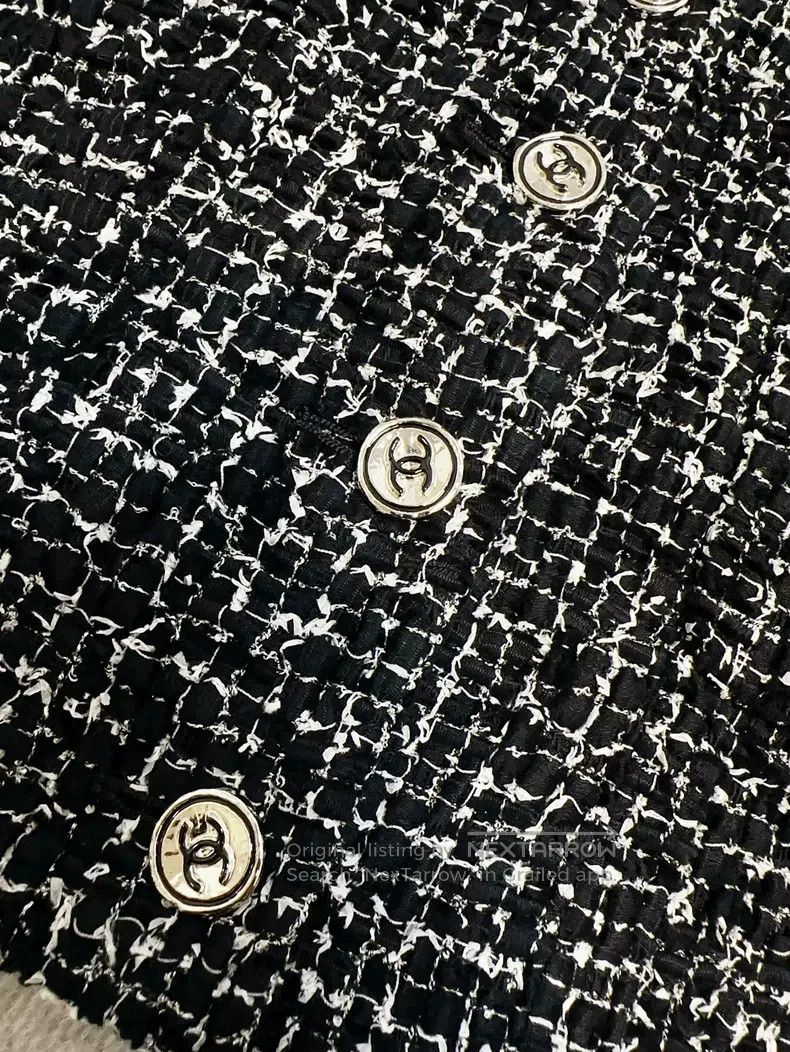 Chanel Chanel 24b black and white mixed colour tweed long-sleeved Size XS / US 0-2 / IT 36-38 - 2 Thumbnail