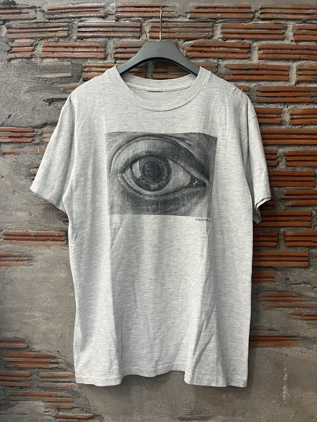 Arts & Science Vintage M.C. ESCHER HEIRS “ Eye “ 90’s Art collection Tshirt Size US L / EU 52-54 / 3 - 2 Thumbnail