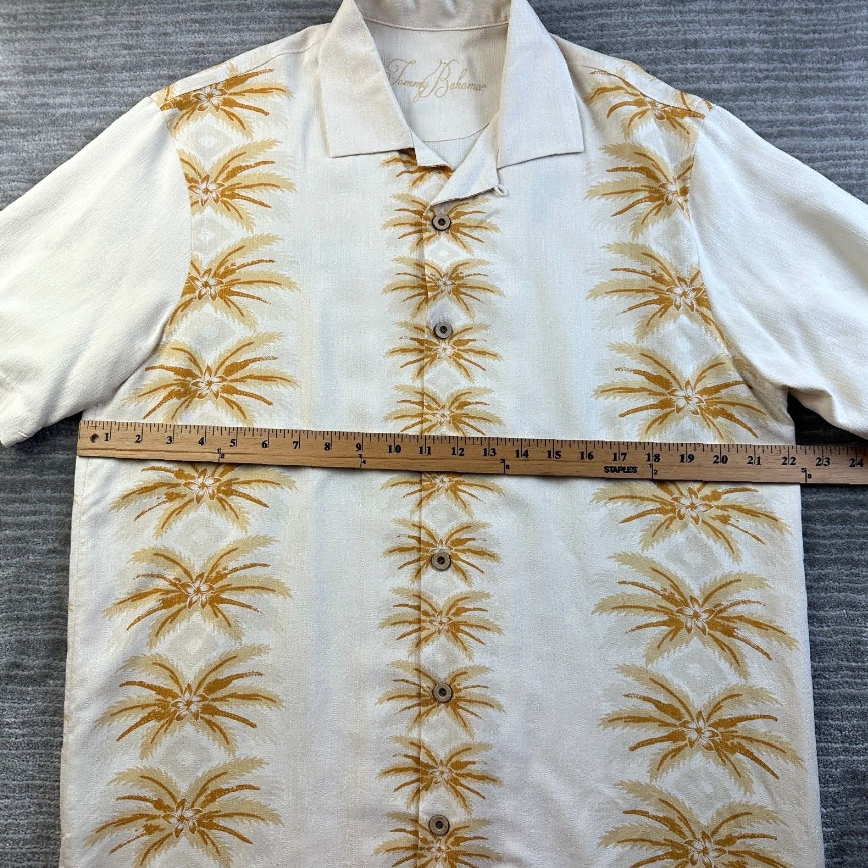 Tommy Bahama Tommy Bahama Shirt Mens Medium Beige Tan Camp Hula Girl Embroidered Panel Back Size US M / EU 48-50 / 2 - 8 Thumbnail