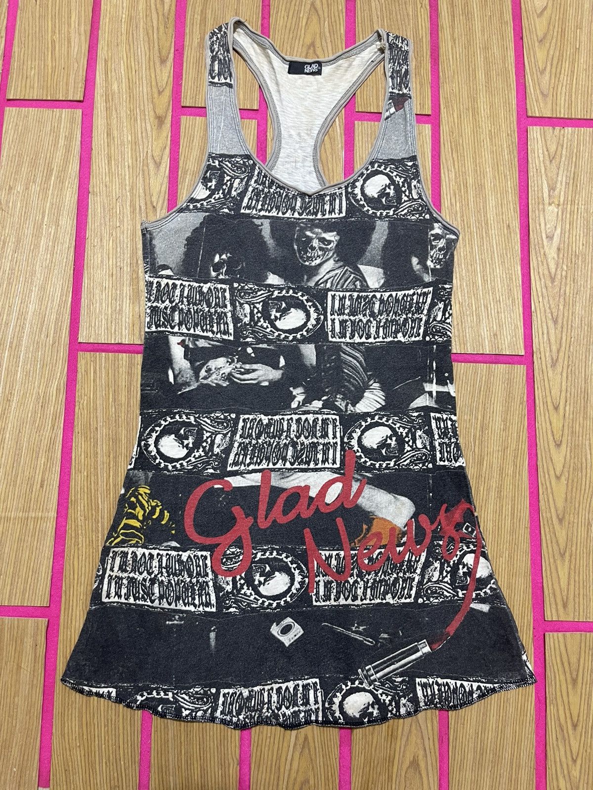 If Six Was Nine Y2K TANK TOP GLADE NEWS IFSIX style Size US L / EU 52-54 / 3 - 1 Thumbnail