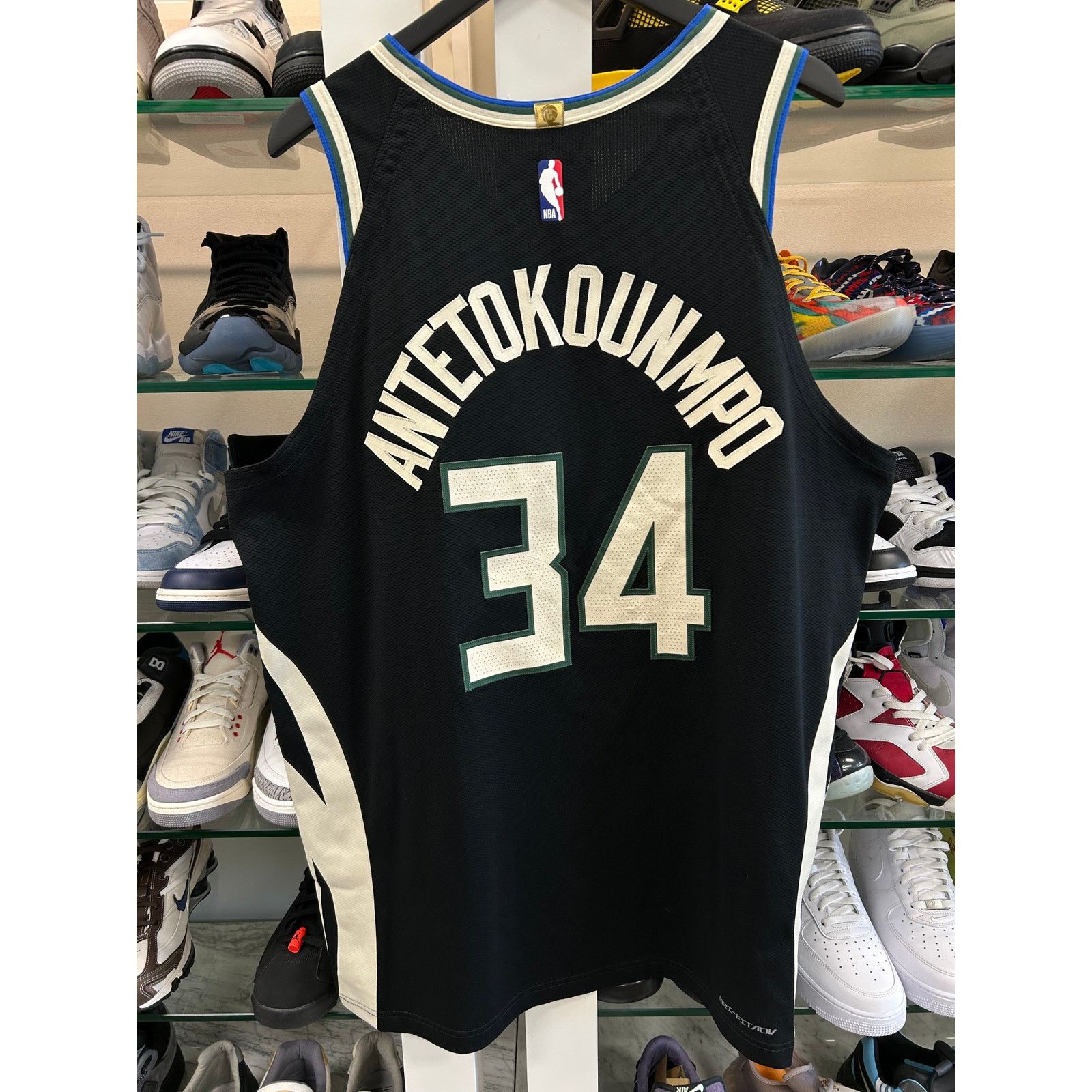 Jordan Brand × Nike Giannis Antetokounmpo Milwaukee Bucks Statement Jersey 2XL Size US XXL / EU 58 / 5 - 7 Thumbnail