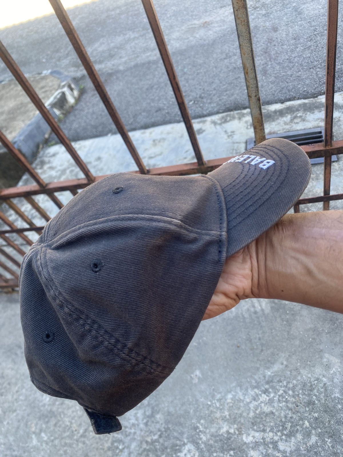 Balenciaga Balenciaga brim logo cap - sunfaded Size ONE SIZE - 3 Thumbnail