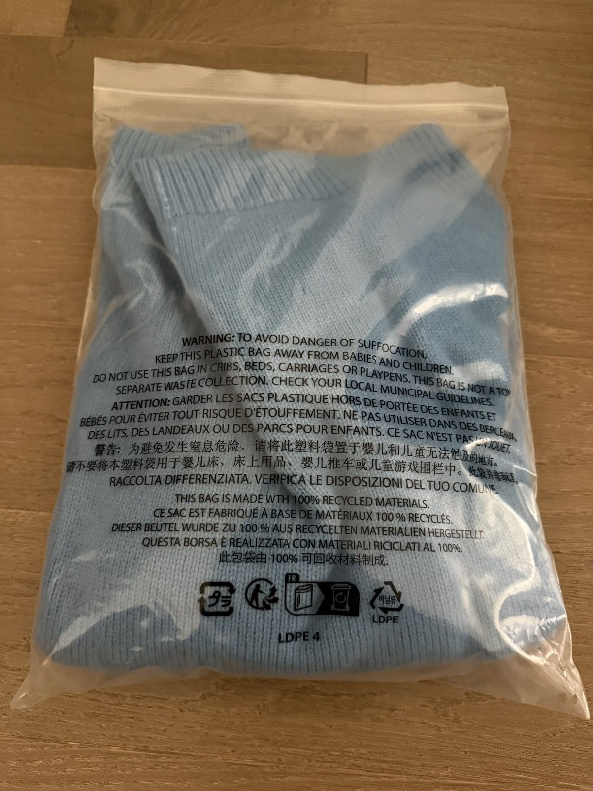 Supreme Supreme Angora Script Sweater (M) *IN-HAND, SHIPS SAME DAY* Size US M / EU 48-50 / 2 - 3 Thumbnail
