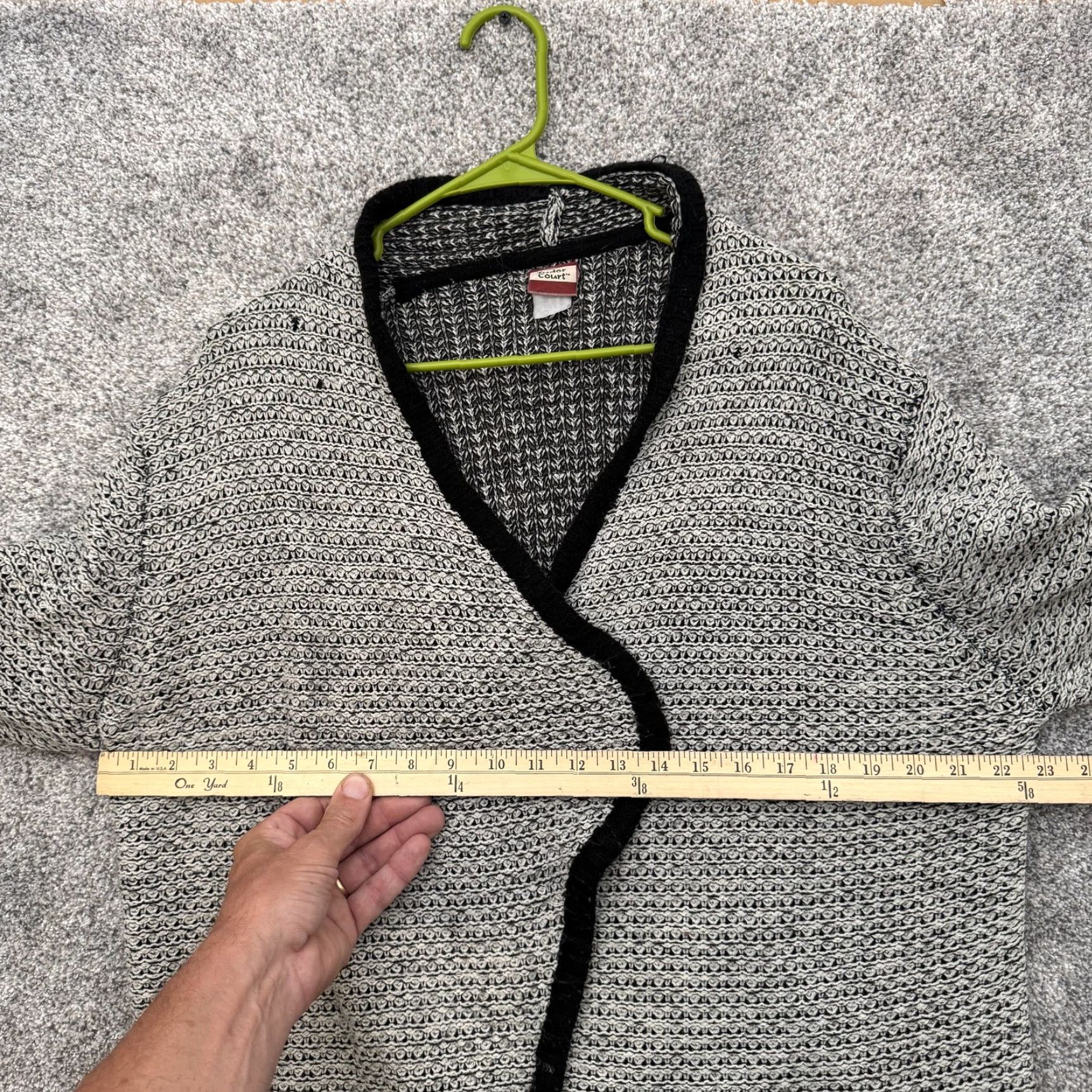 Tudor VINTAGE Tudor Court Sweater Cardigan Open Front 80s 90s Lagenlook Plus 1X Gray Wool Blend Acrylic Knit Long Sleeve Button Strap Womens Size XL / US 12-14 / IT 48-50 - 5 Thumbnail