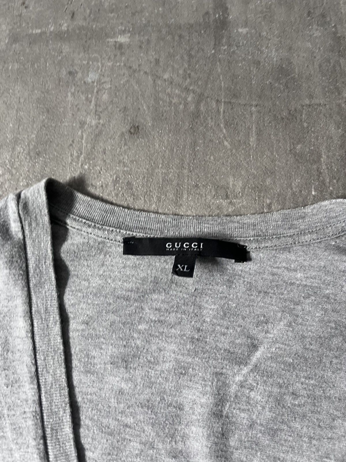Gucci Gucci S/S 2009 V-Neck Birds Toocan T-shirt grey Size US XL / EU 56 / 4 - 9 Thumbnail