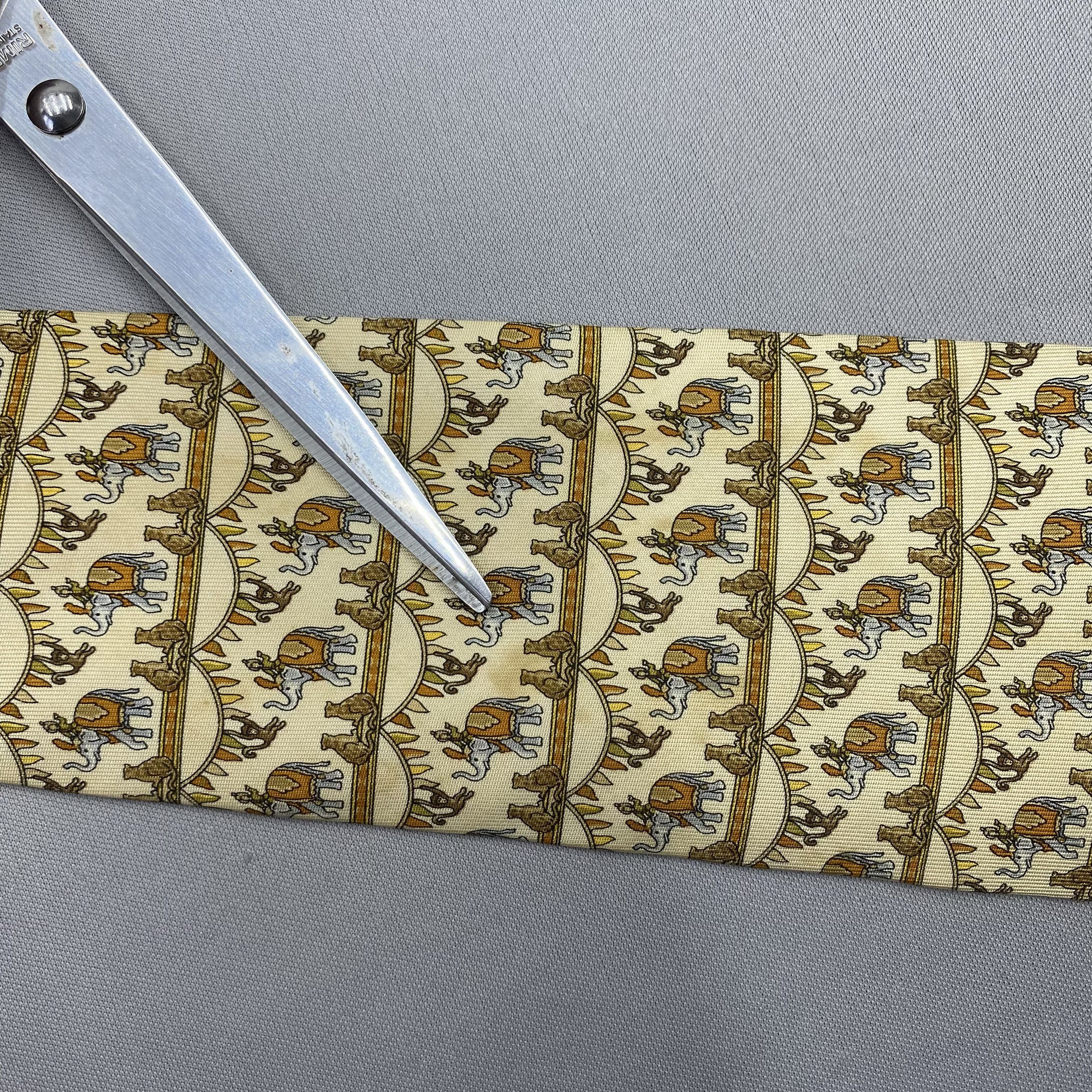 Salvatore Ferragamo Vintage Salvatore Ferragamo SILK Necktie Cravate Pure Silk Size ONE SIZE - 10 Thumbnail